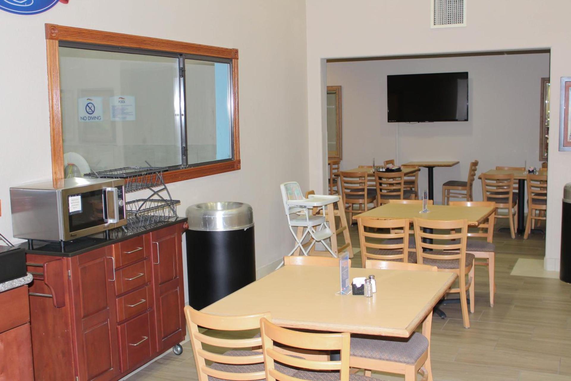 Baymont by Wyndham Roswell photo 19