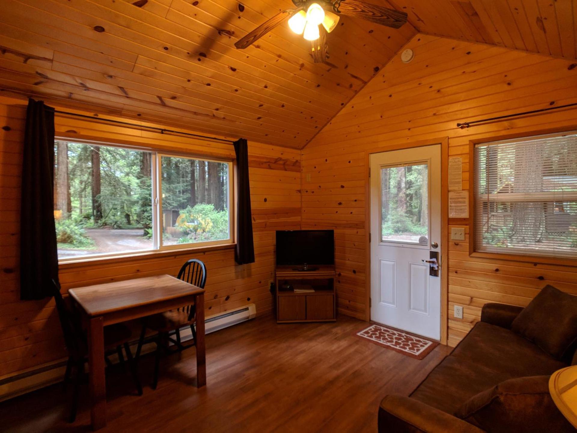 Emerald Forest Cabins photo 25