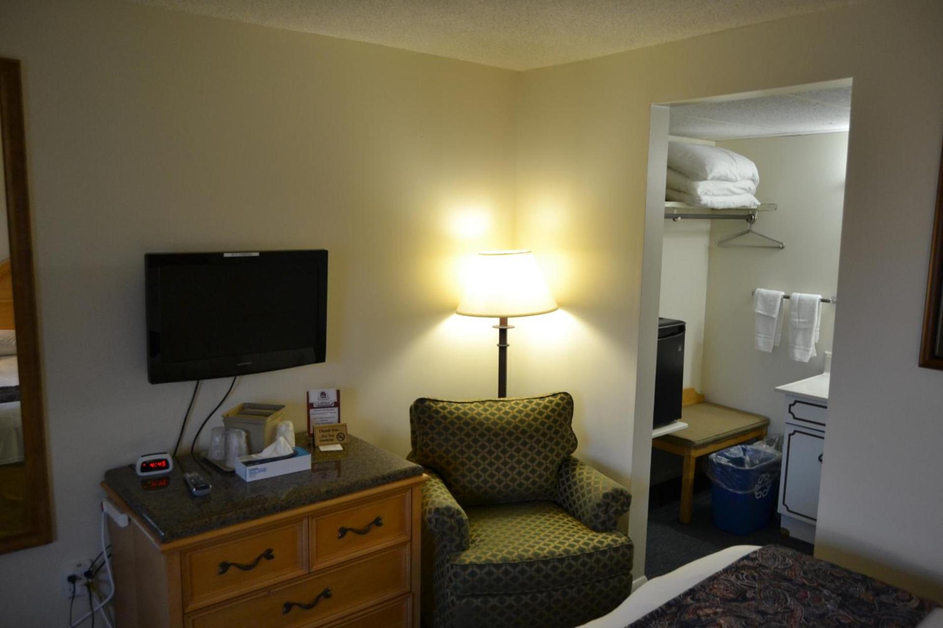 The Ship Motel photo 13