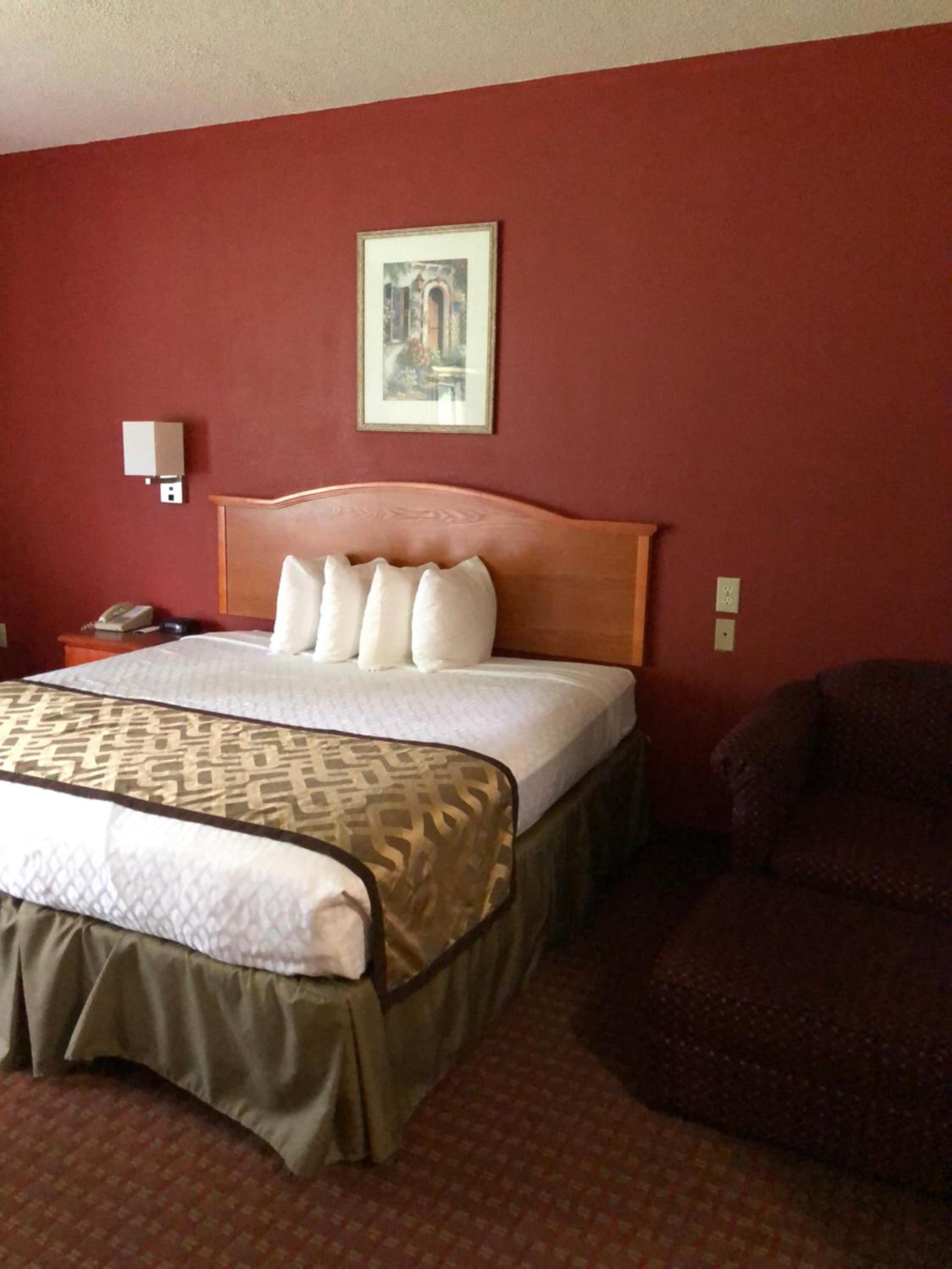 Millennium Inn photo 26