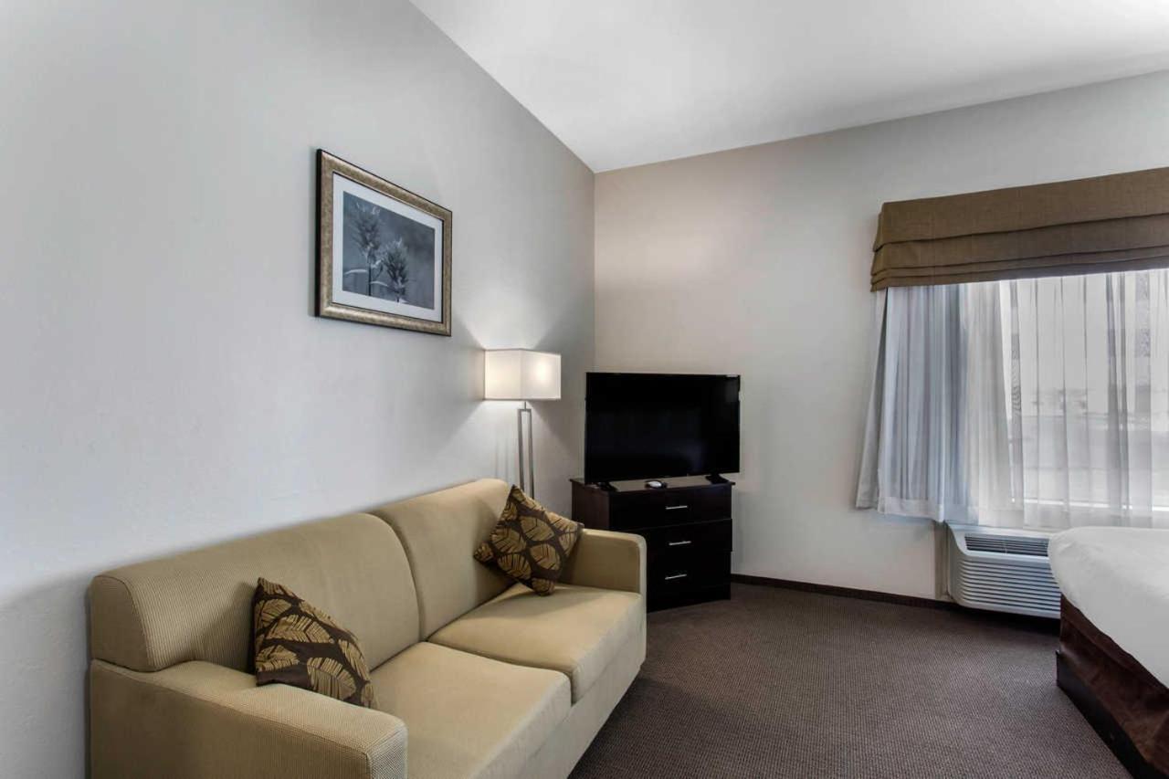 MainStay Suites Big Spring North I-20 photo 16