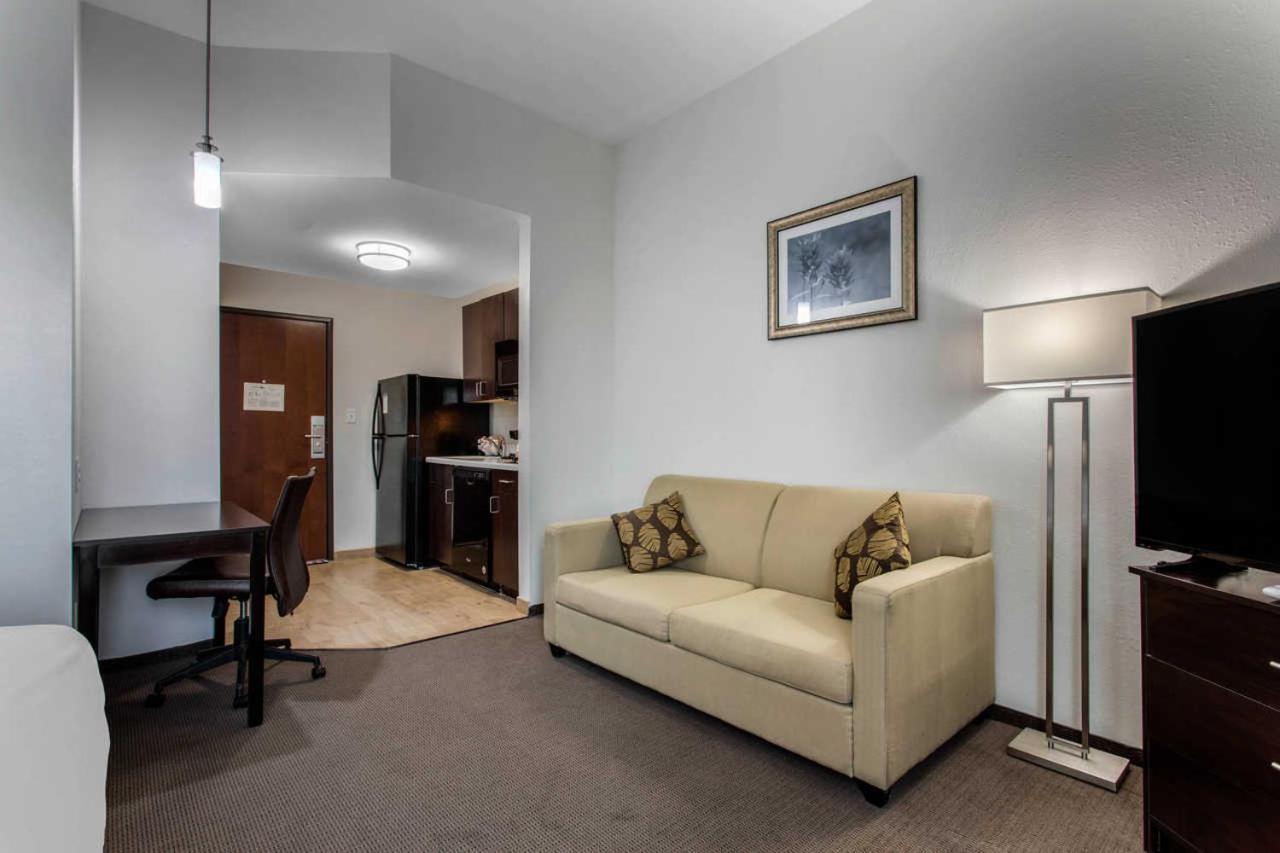 MainStay Suites Big Spring North I-20 photo 7