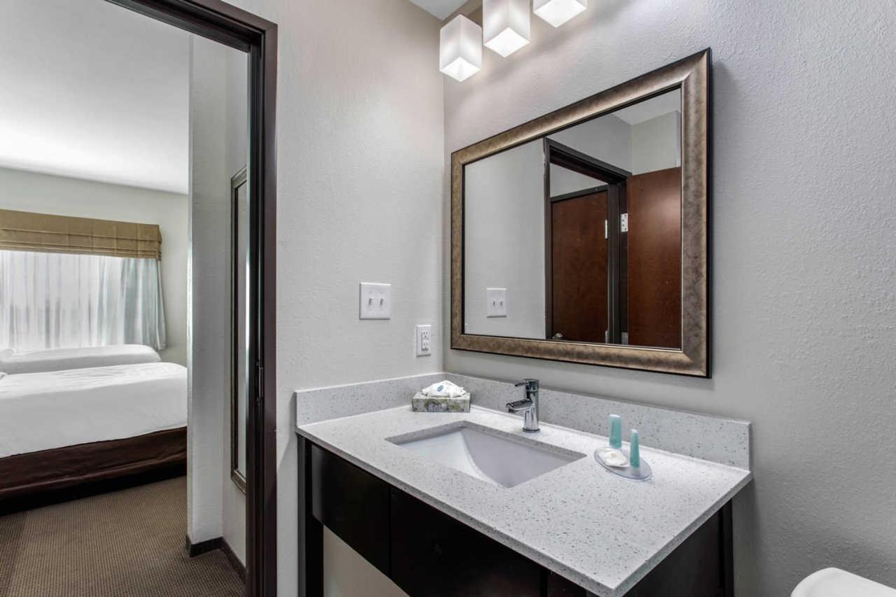 MainStay Suites Big Spring North I-20 photo 18