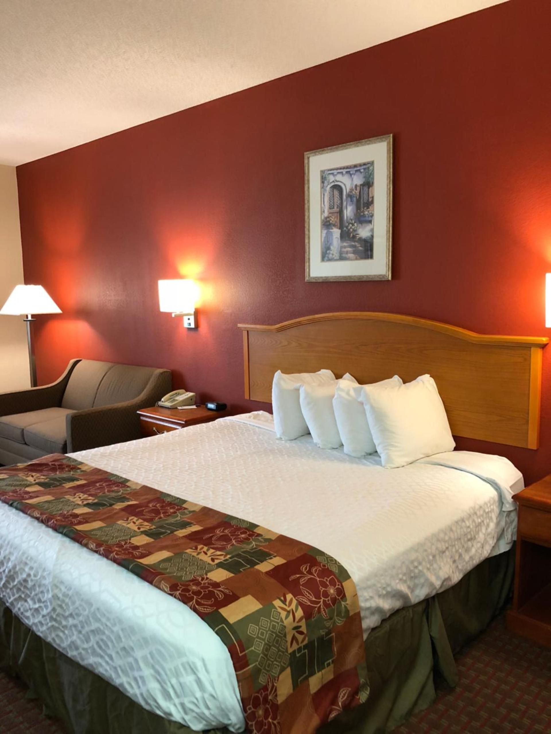 Millennium Inn photo 36