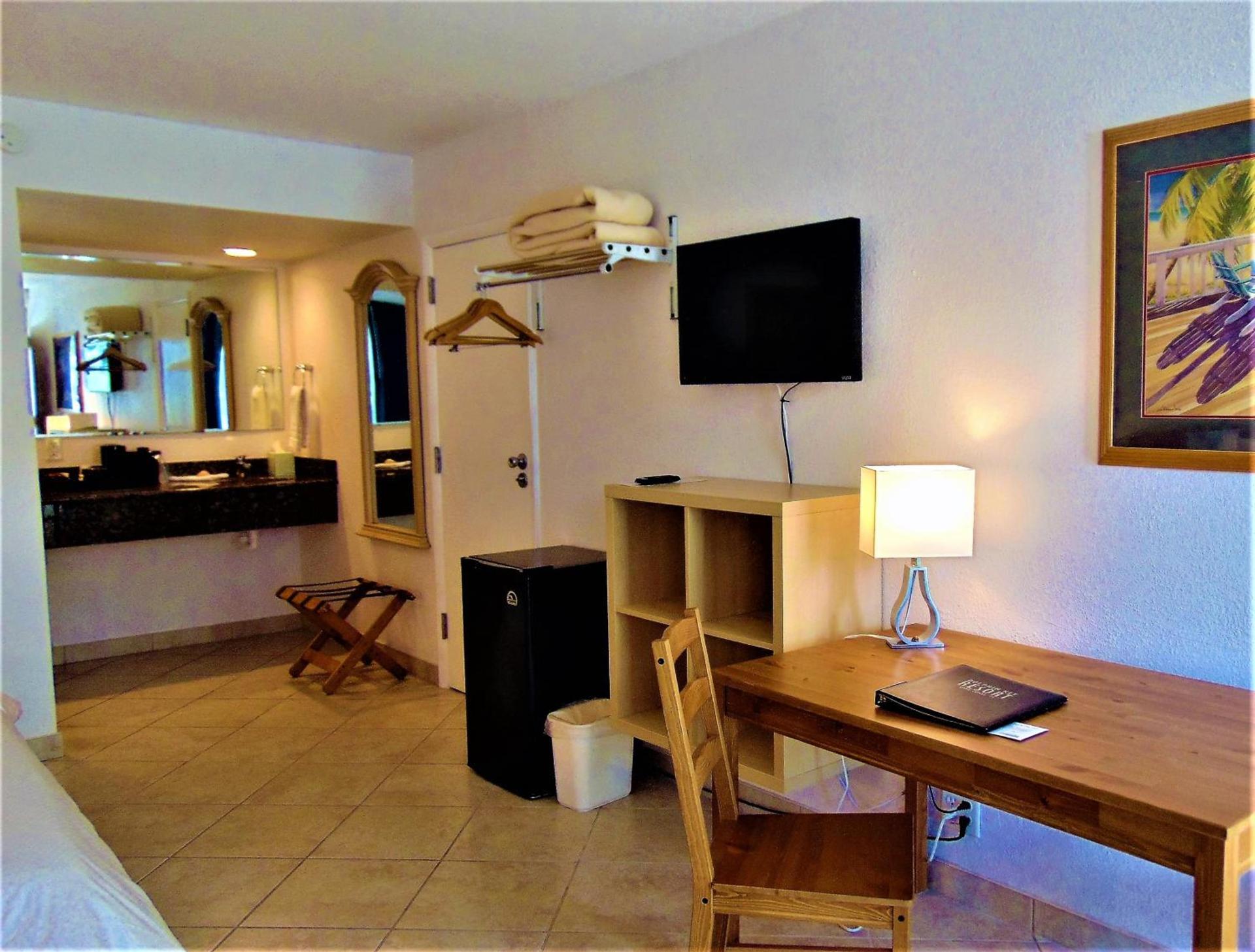Dolphin Key Resort - Cape Coral photo 28