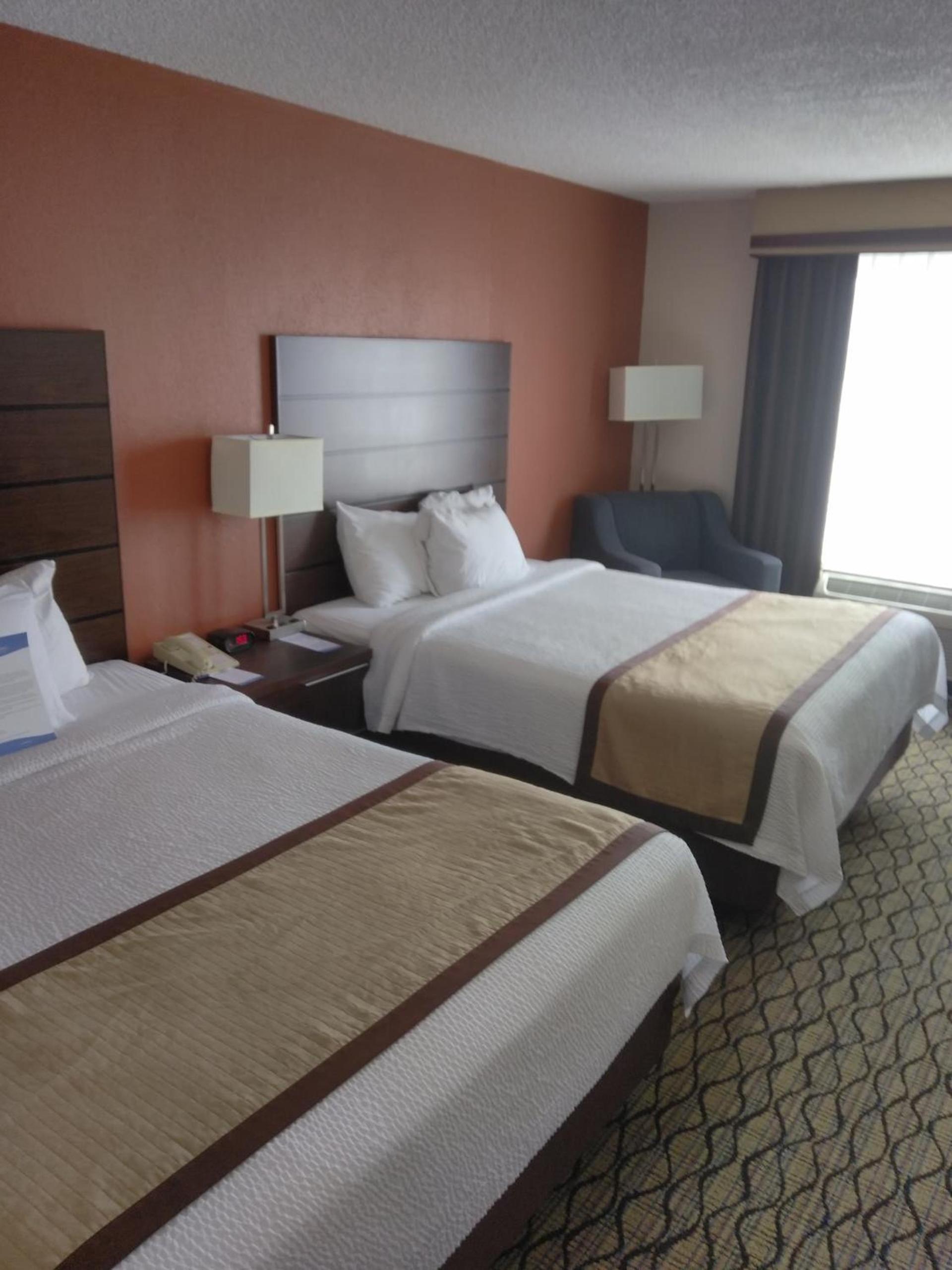Baymont by Wyndham Madison Heights Detroit Area photo 27