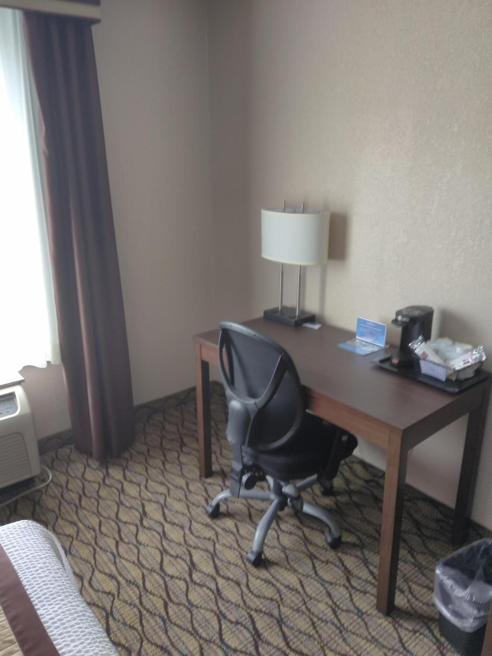 Baymont by Wyndham Madison Heights Detroit Area photo 67
