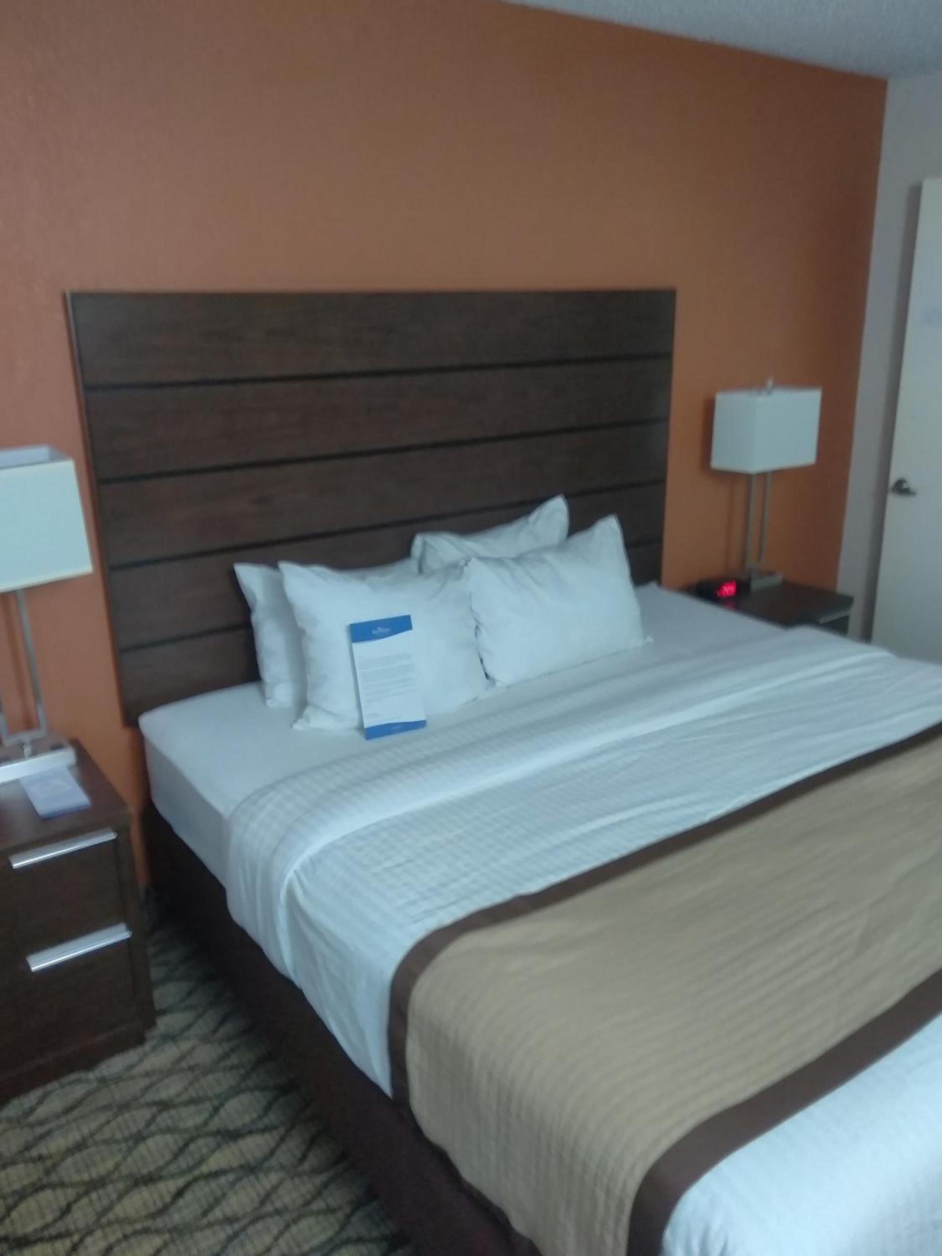 Baymont by Wyndham Madison Heights Detroit Area photo 29