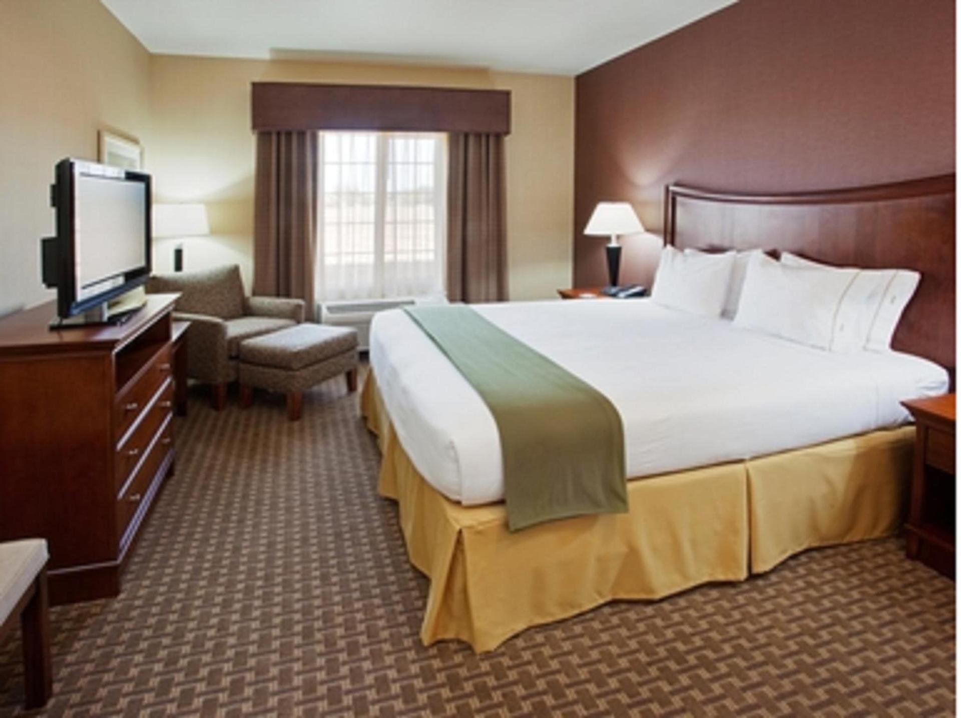 Holiday Inn Express Hotel & Suites Willows by IHG photo 6