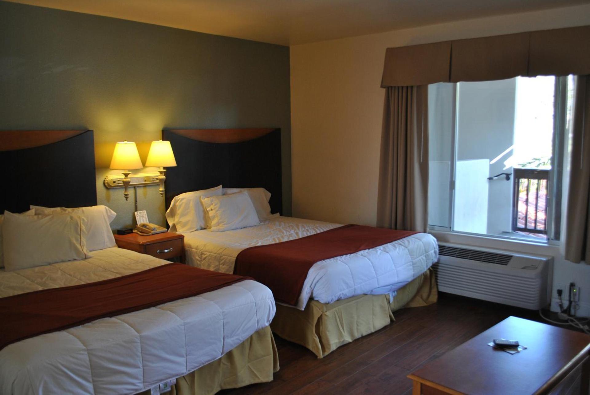 Sunset Motel photo 57
