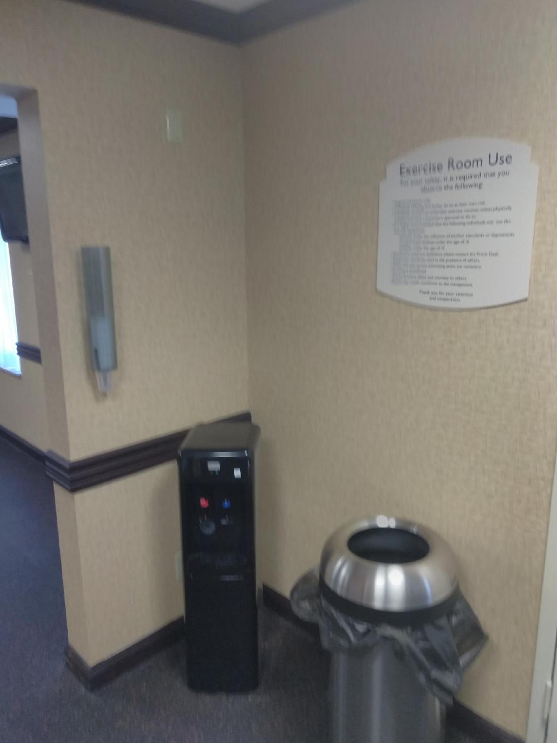 Baymont by Wyndham Madison Heights Detroit Area photo 52