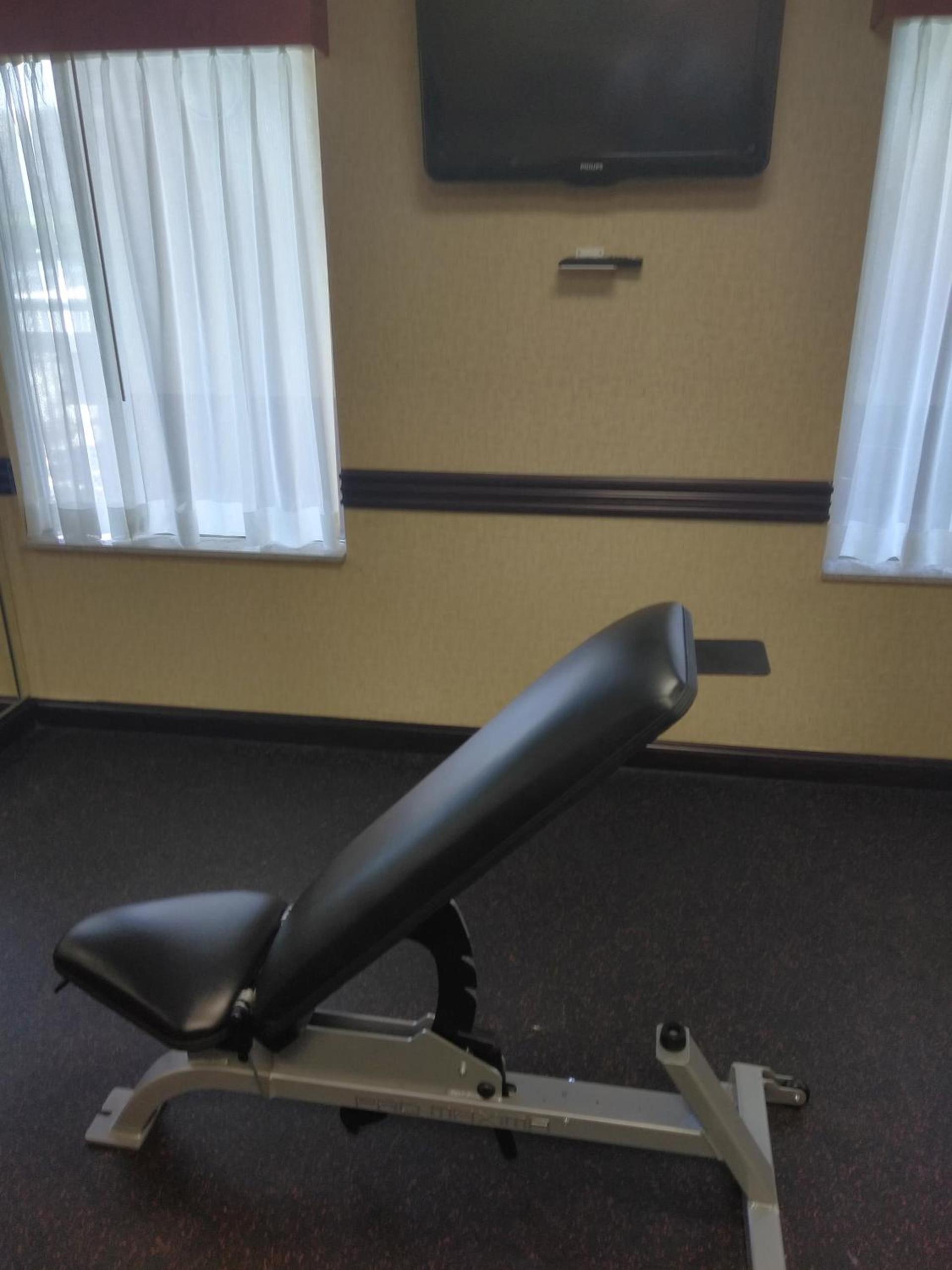 Baymont by Wyndham Madison Heights Detroit Area photo 44