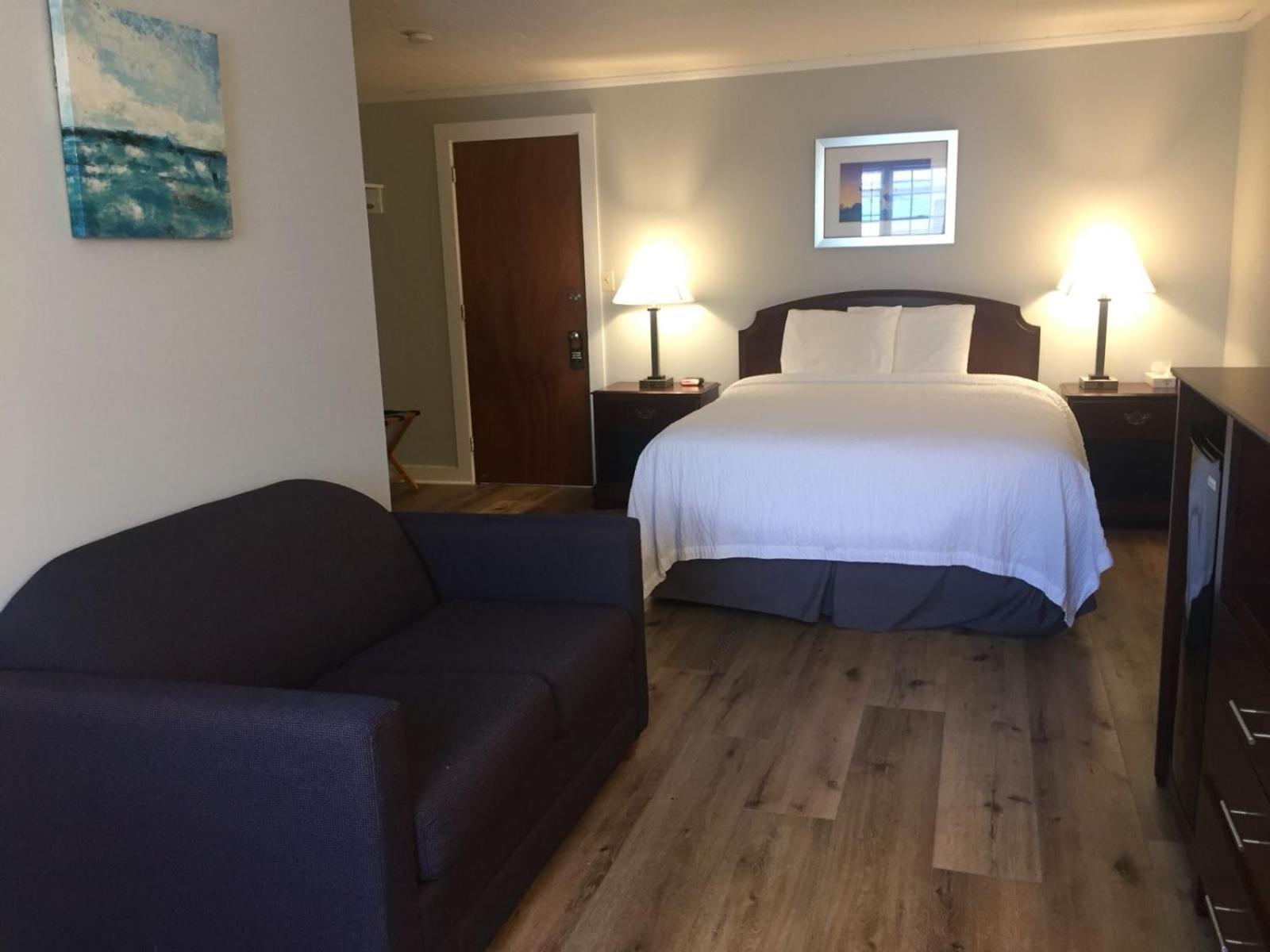Hyannis Inn photo 61