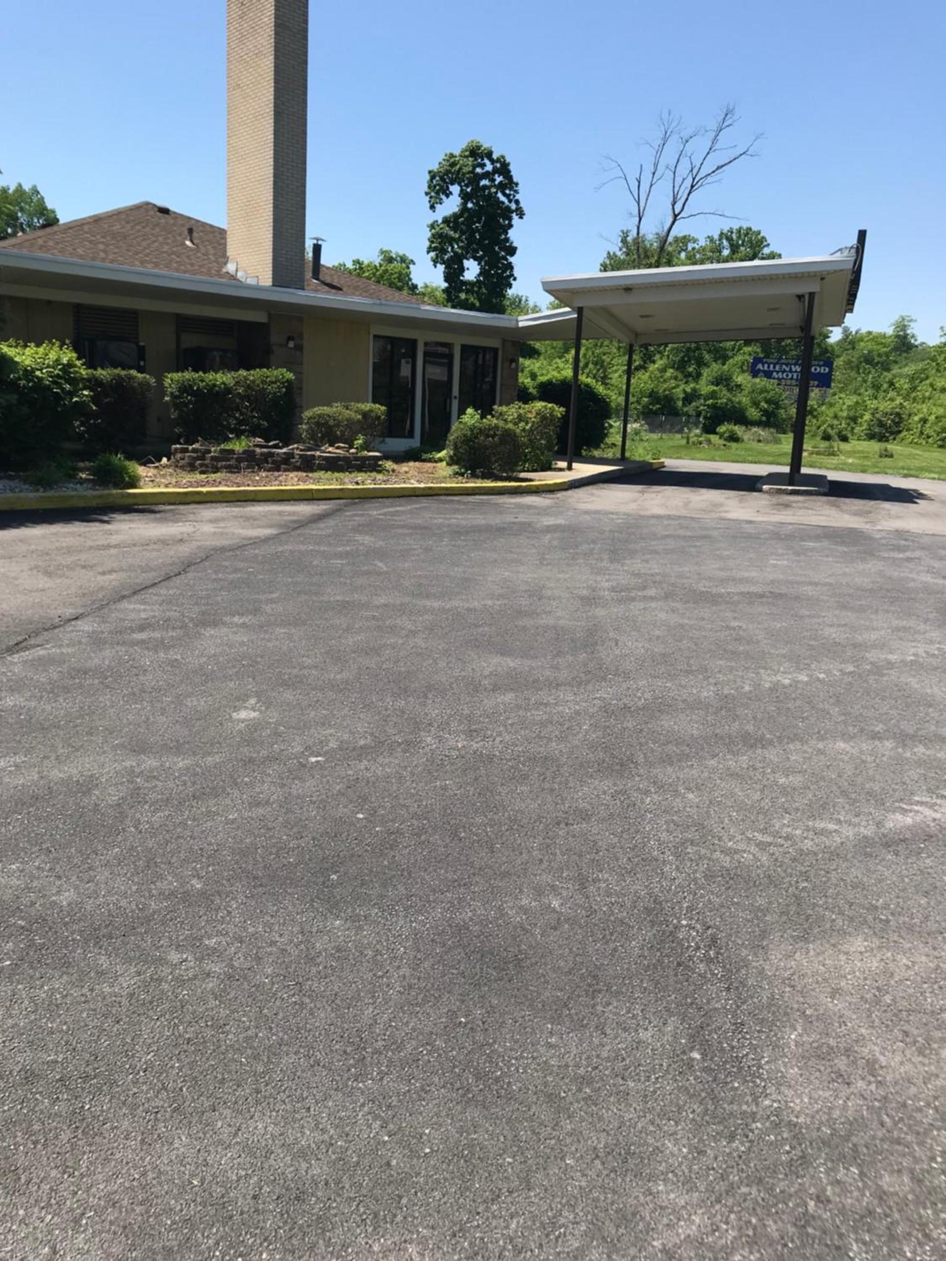 Allenwood Motel photo 24