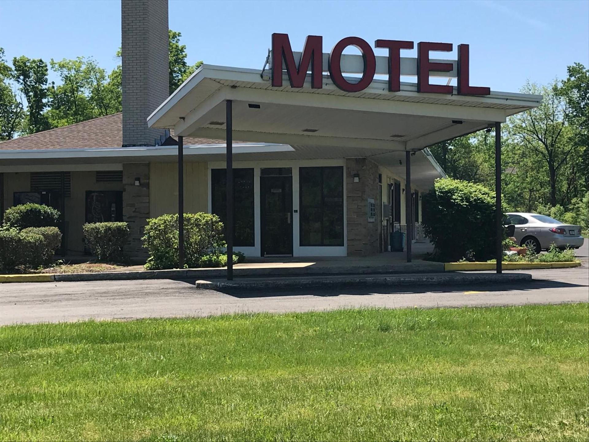Allenwood Motel photo 1