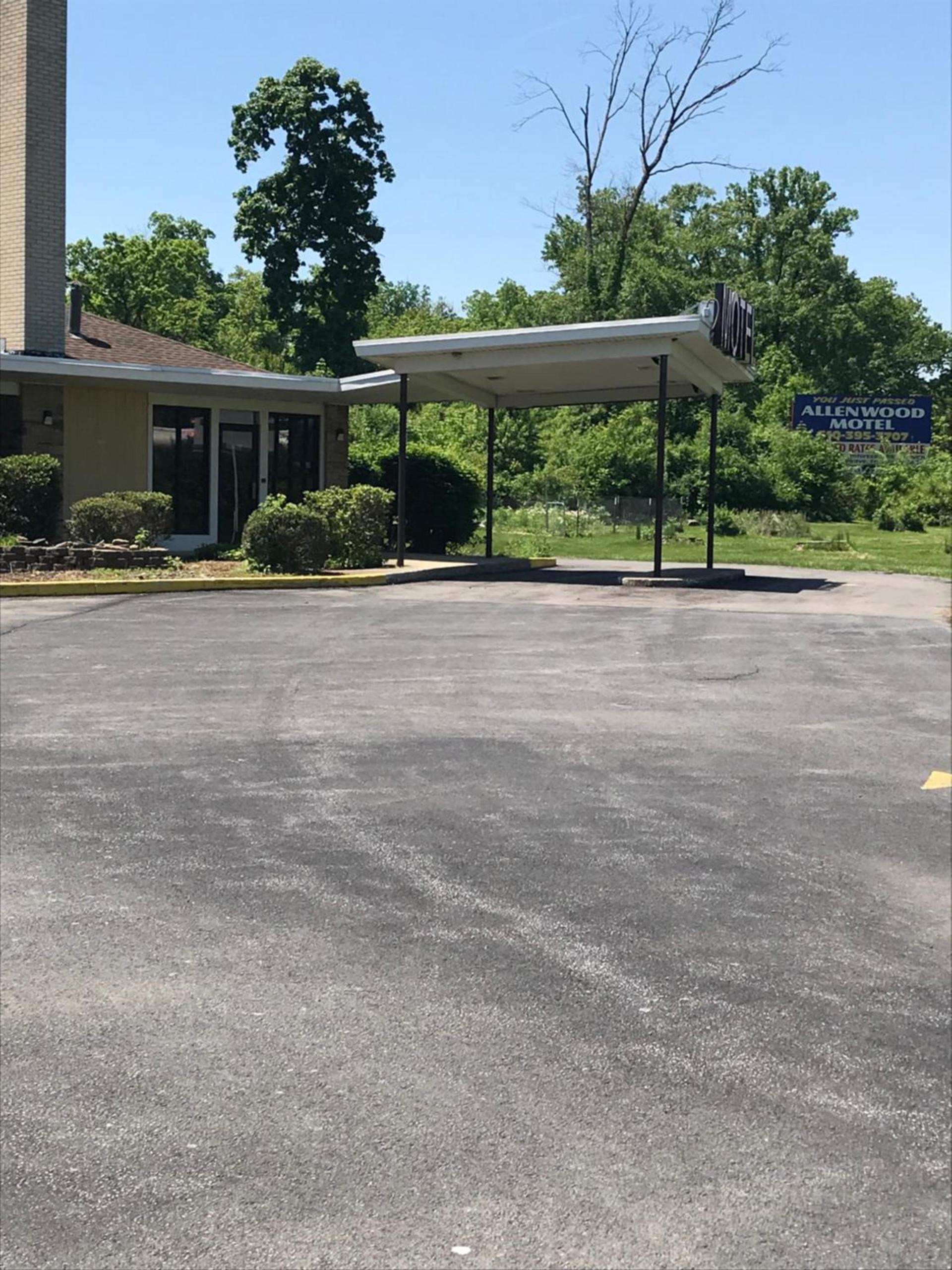 Allenwood Motel photo 7