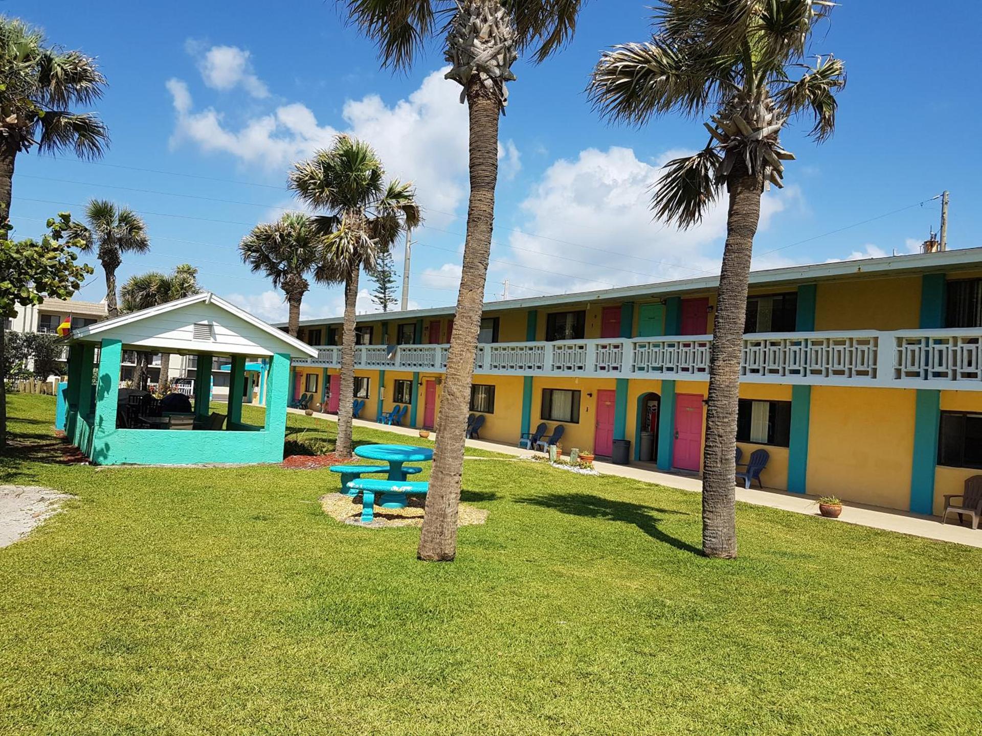 South Beach Inn - Cocoa Beach — hotel in Cocoa Beach