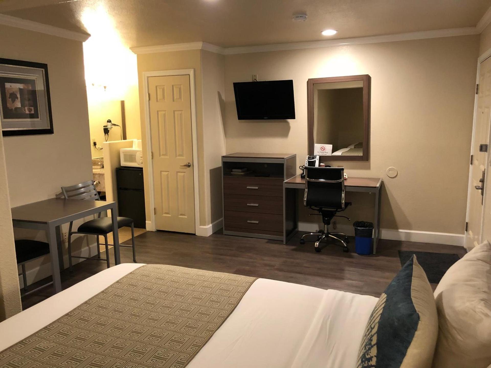 El Castell Motel photo 4