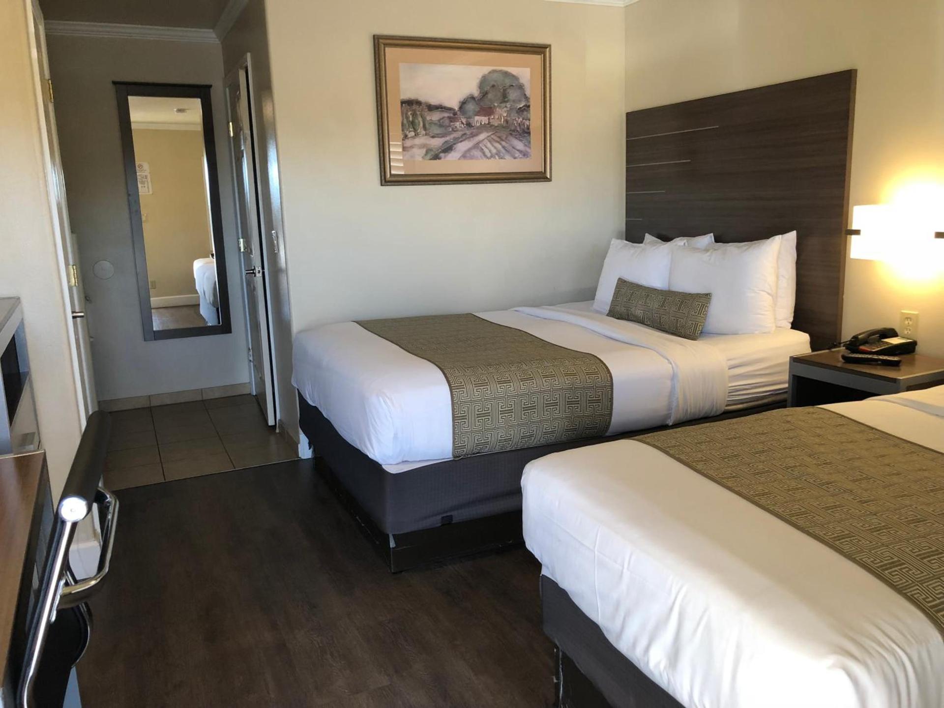 El Castell Motel photo 18