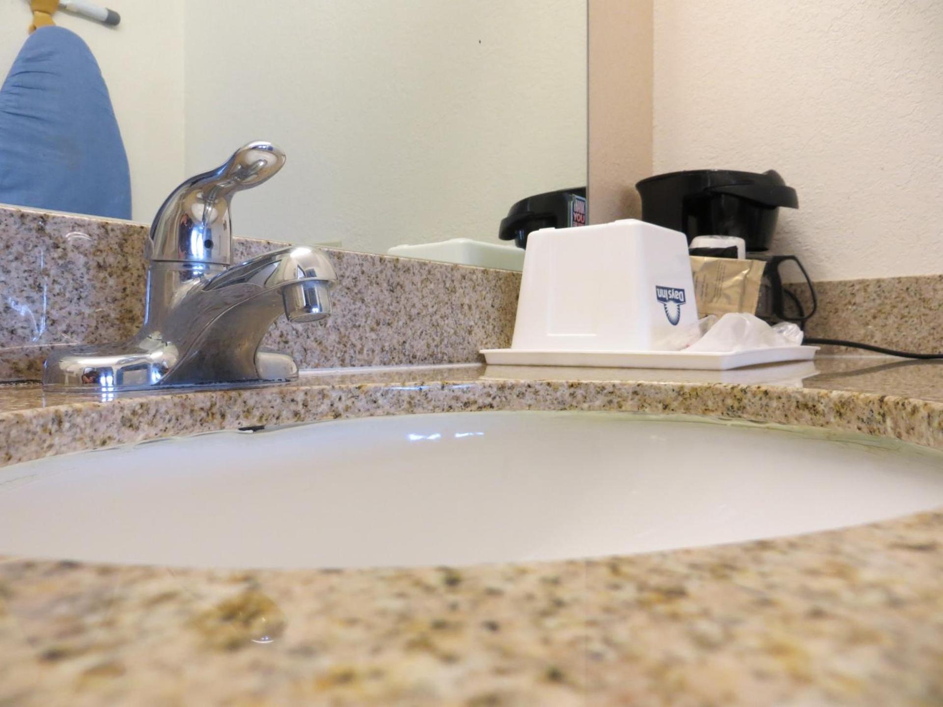 Cabana Inn & Suites photo 23