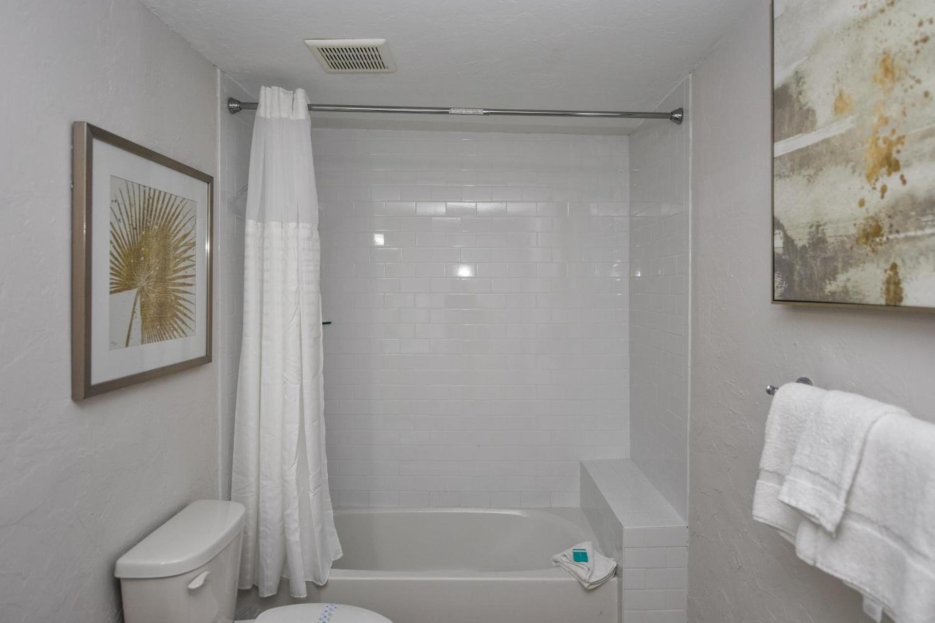Tropical Breeze Resort photo 95