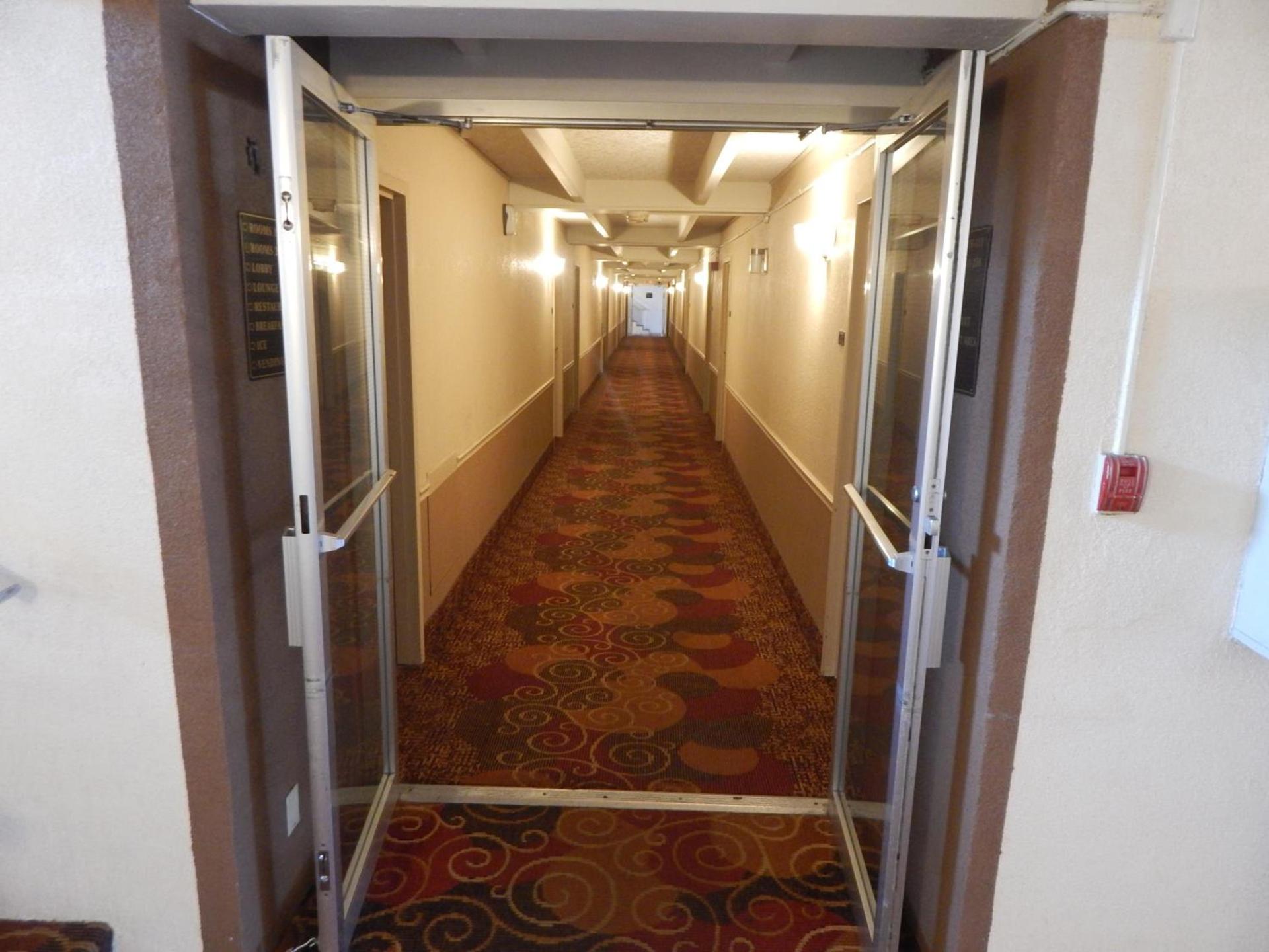 Days Inn By Wyndham Carlisle North photo 49
