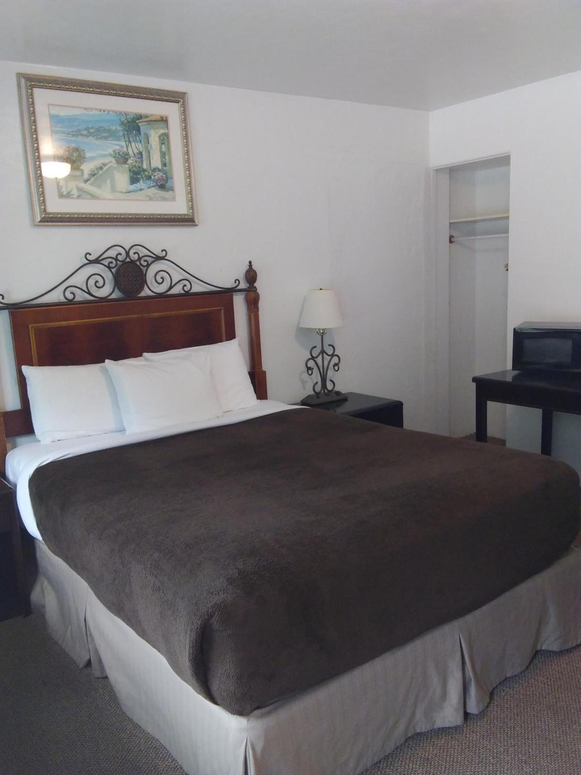Bay Bridge Motel photo 23
