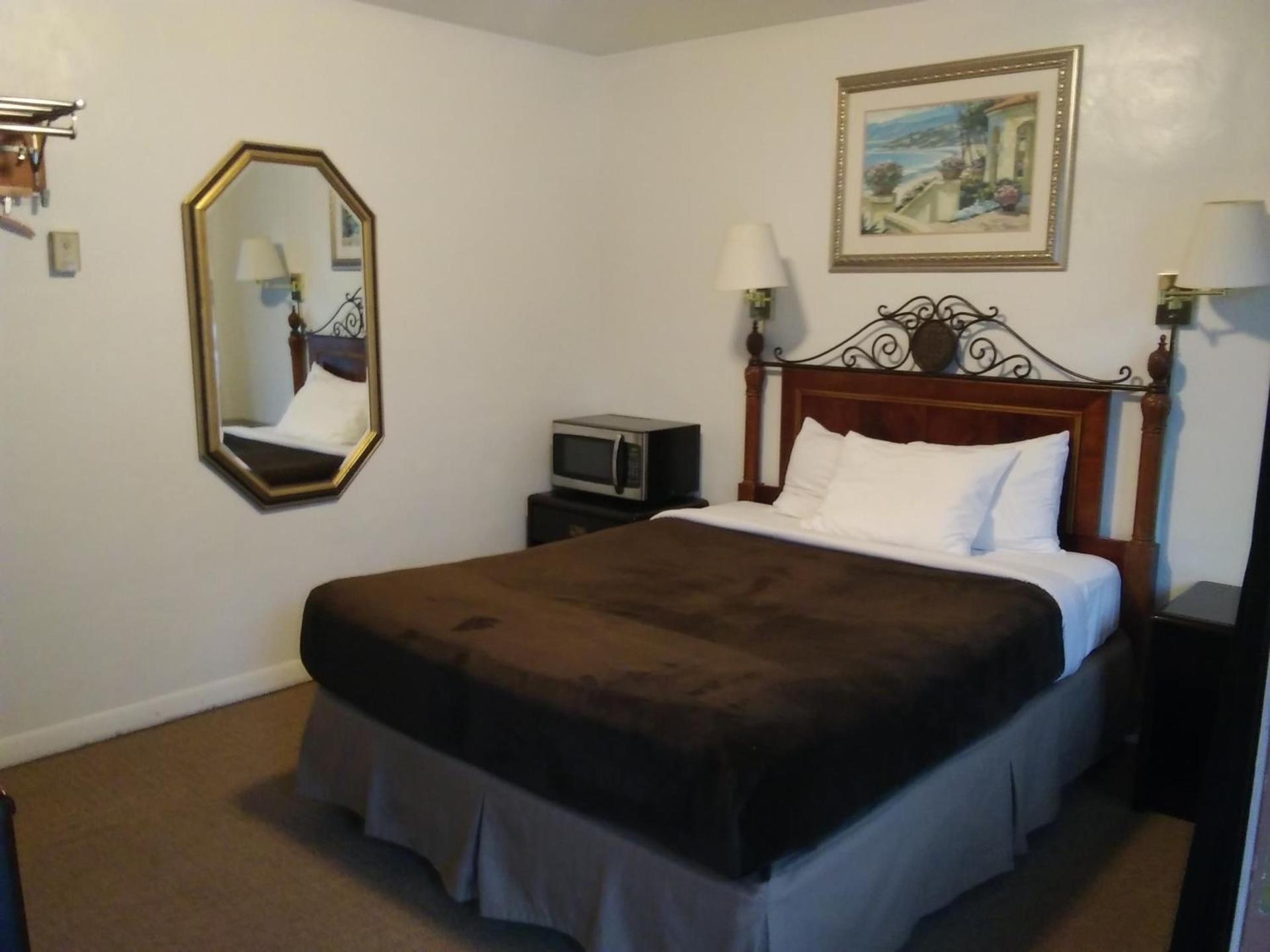 Bay Bridge Motel photo 13