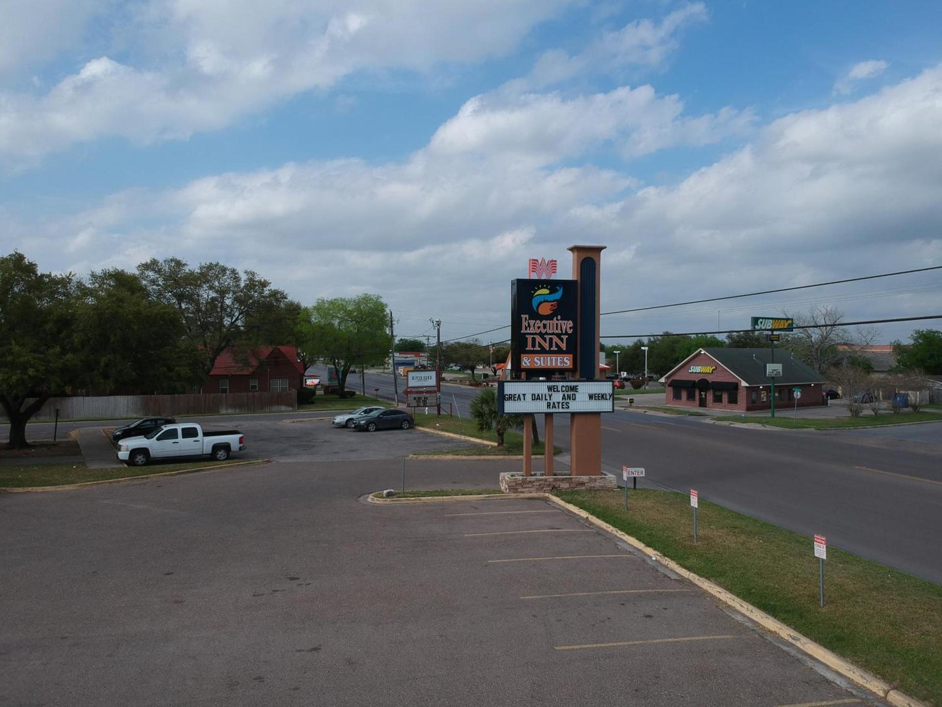 Executive Inn photo 5