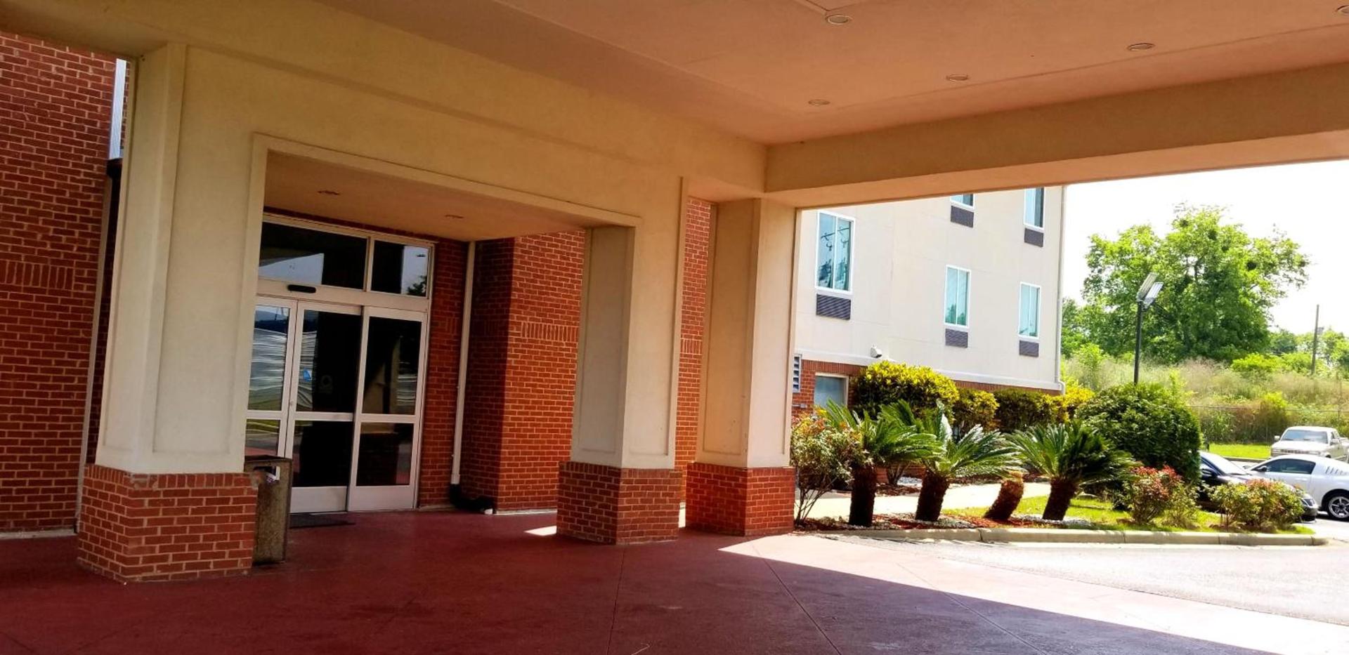 Home Inn & Suites photo 18