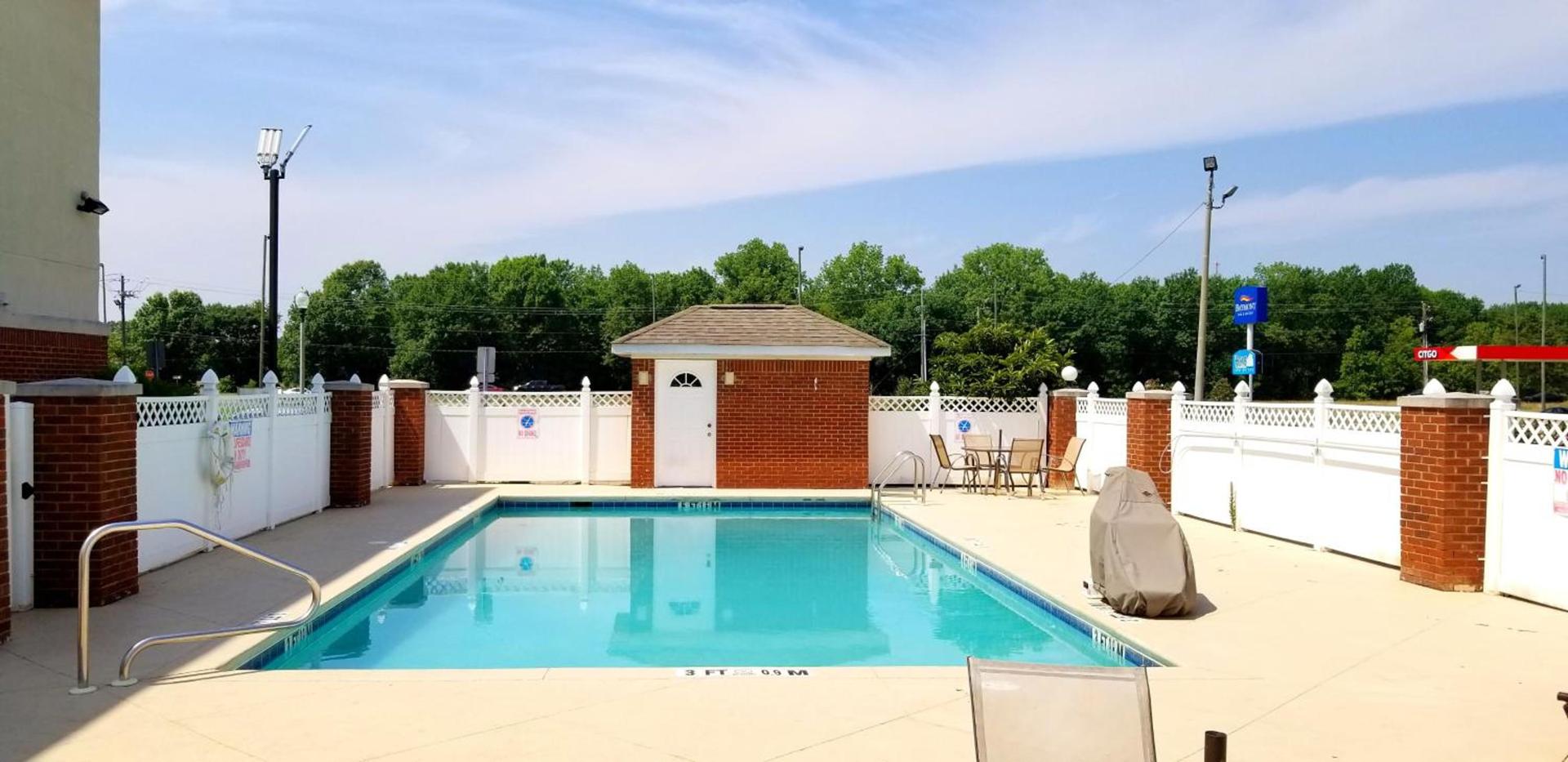 Home Inn & Suites photo 4