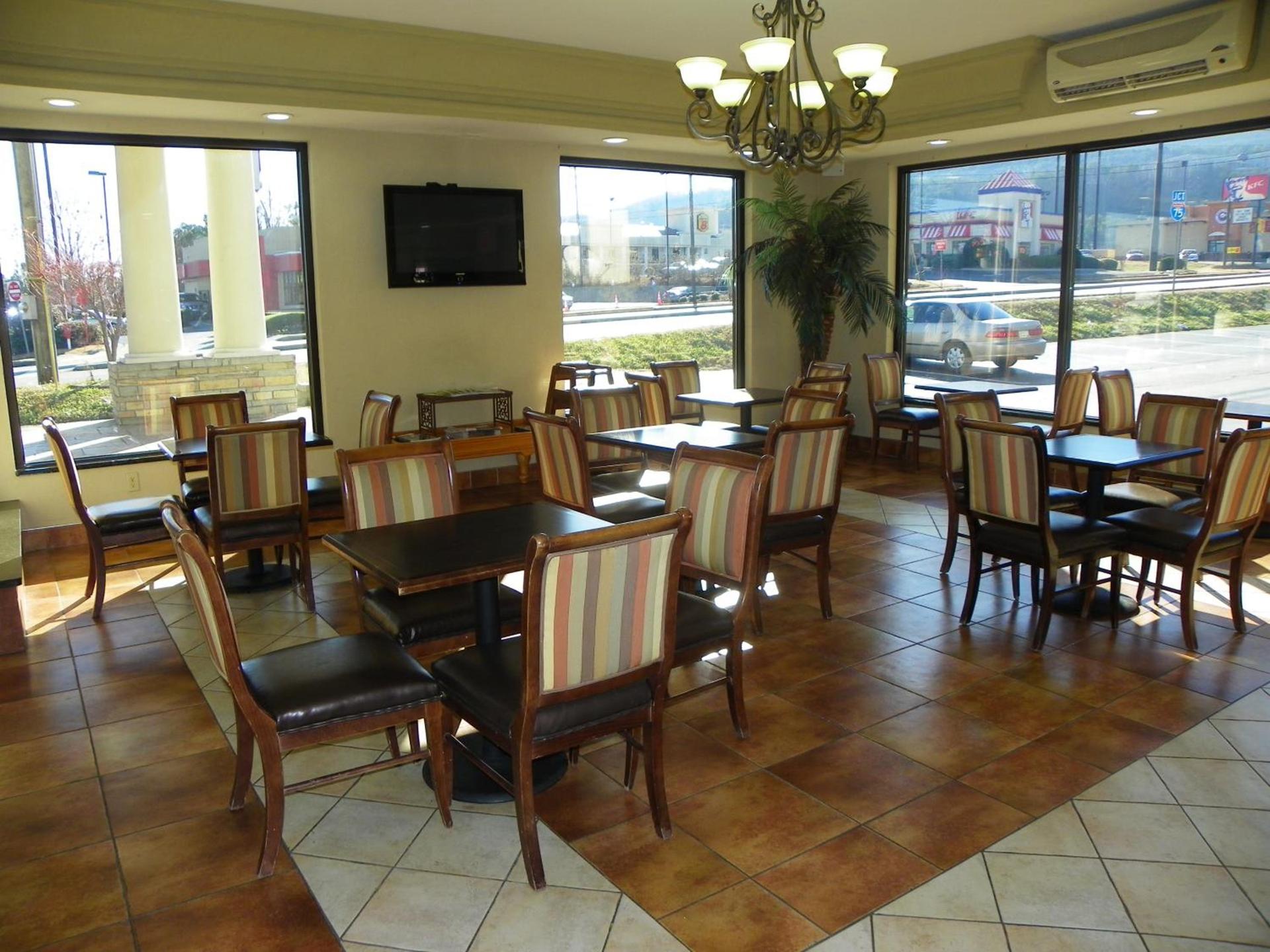 Days Inn by Wyndham Dalton photo 18
