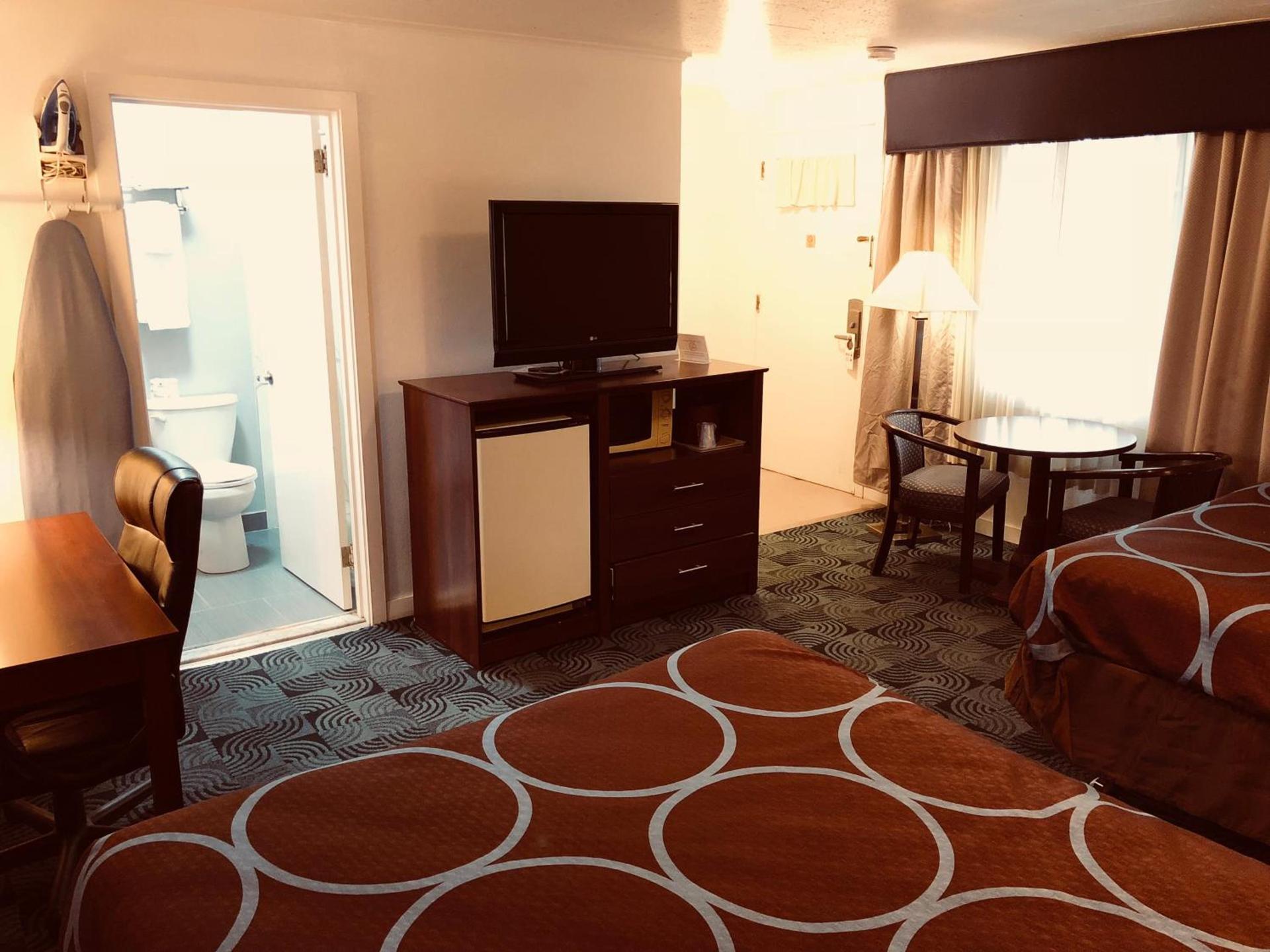 Berkshire Inn photo 20