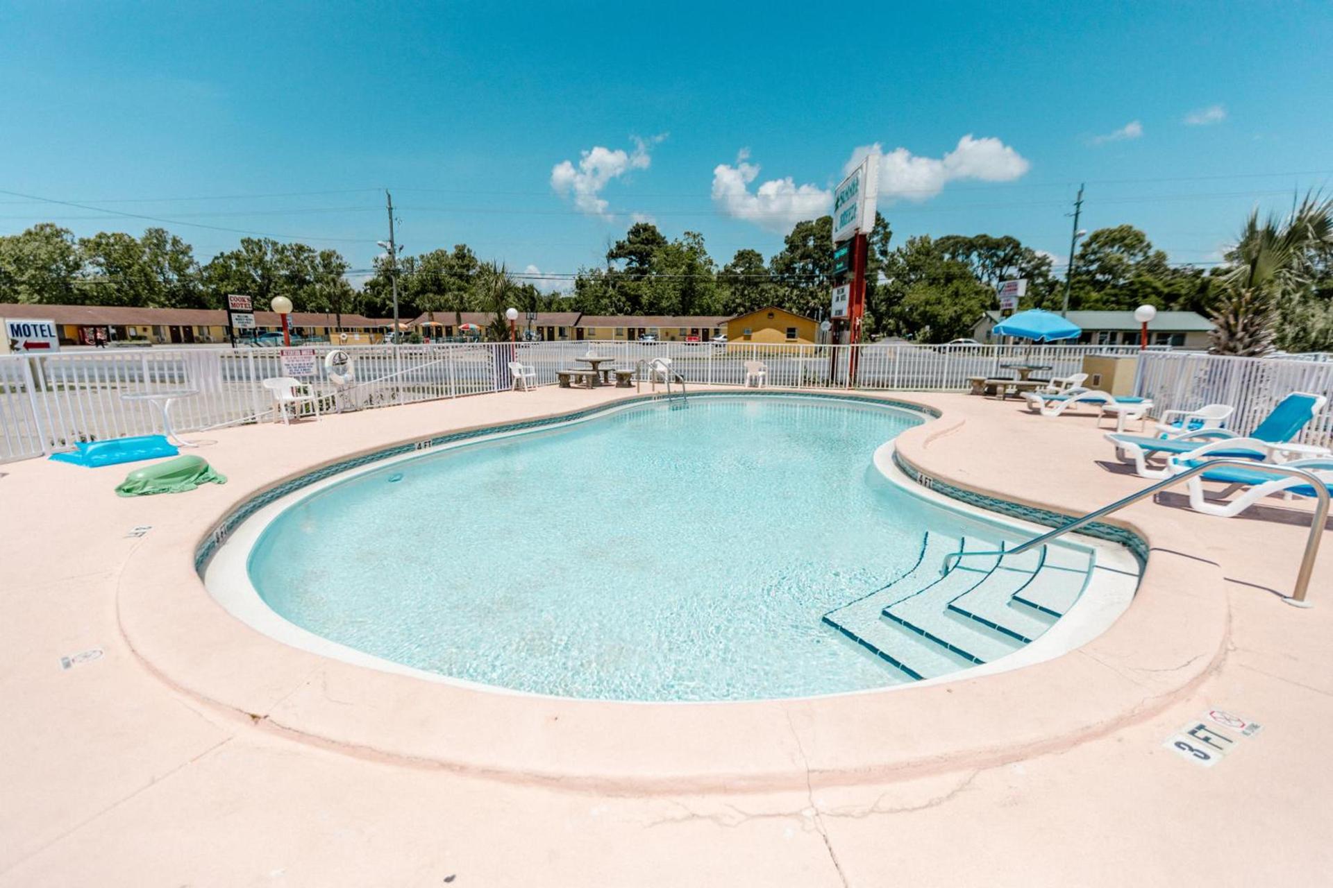 Summer Breeze Motel photo 5