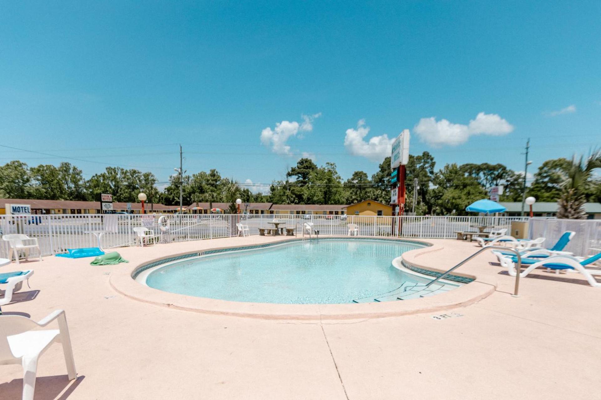 Summer Breeze Motel photo 6