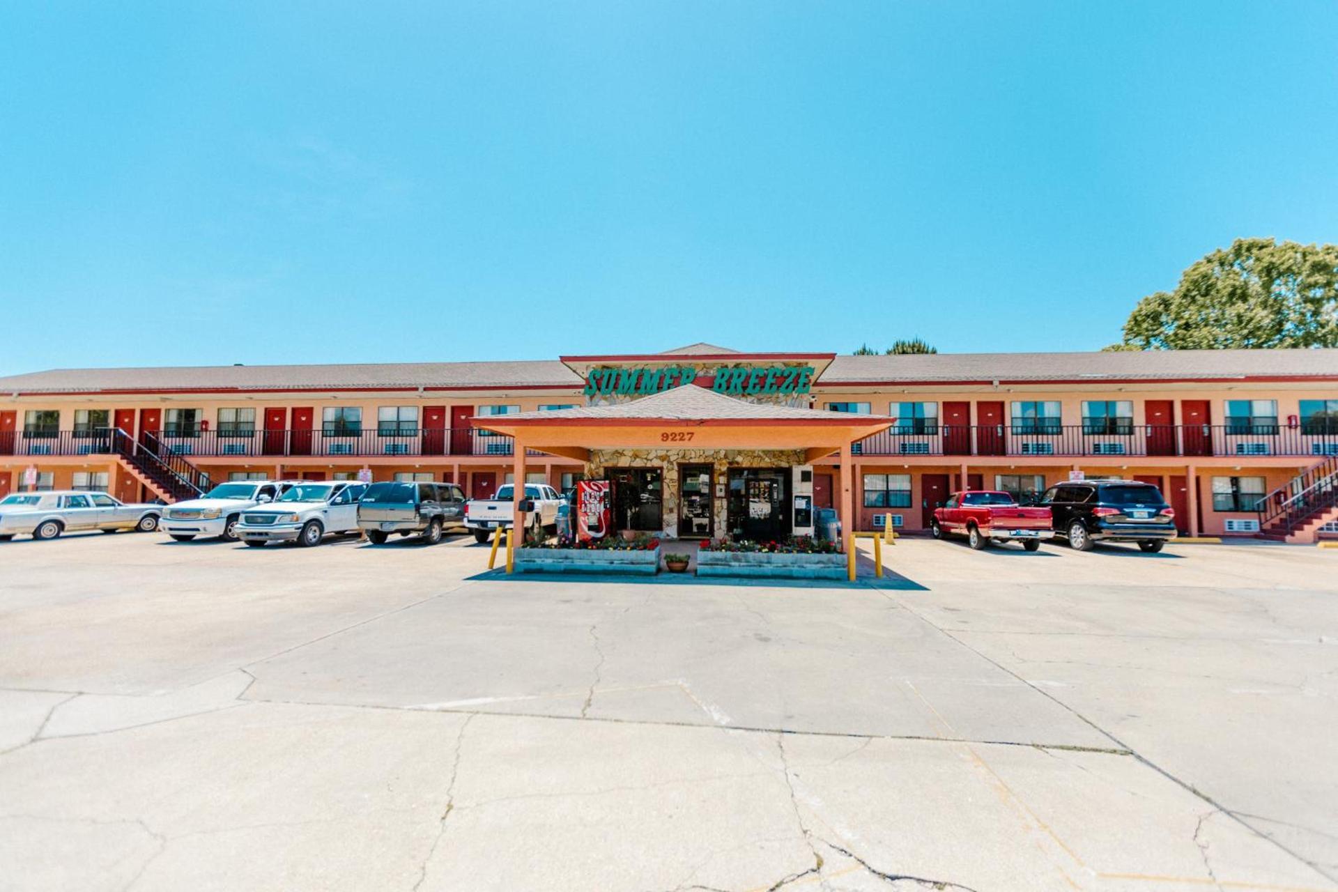 Summer Breeze Motel photo 8