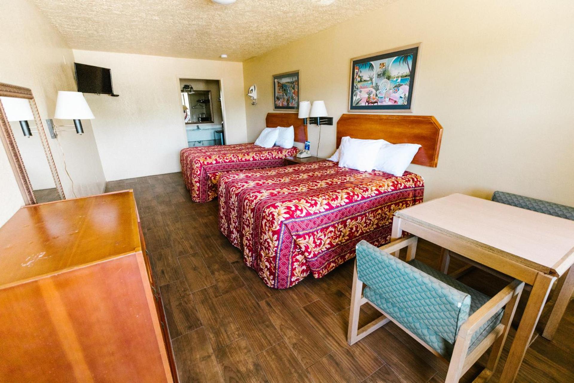 Summer Breeze Motel photo 19