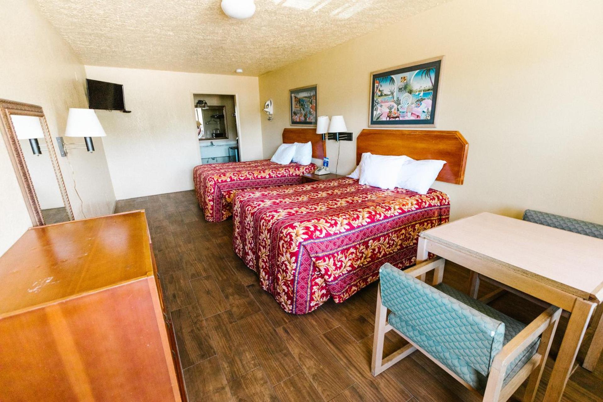 Summer Breeze Motel photo 20
