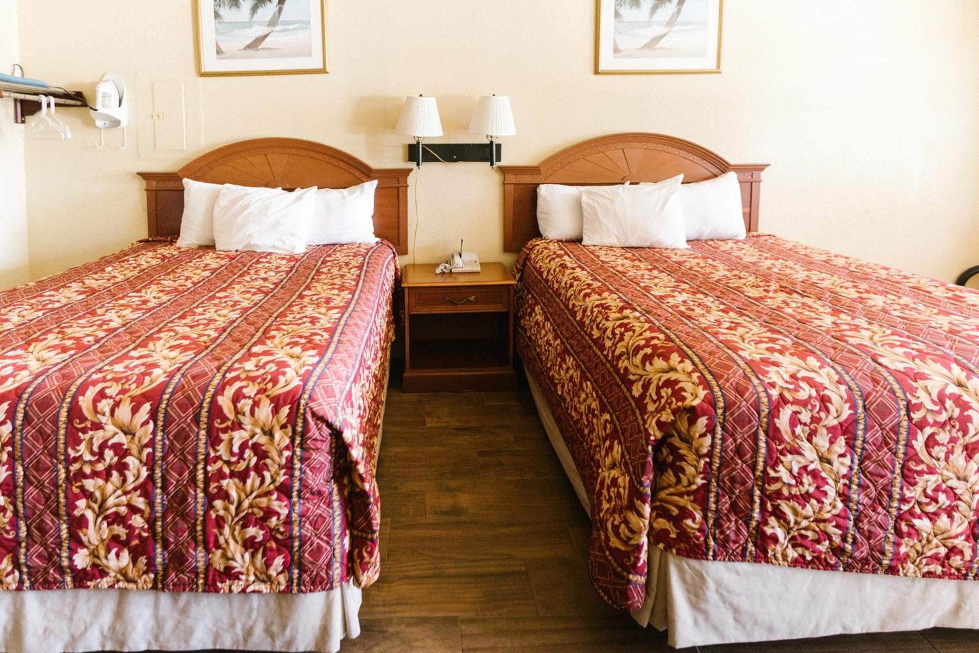 Summer Breeze Motel photo 21