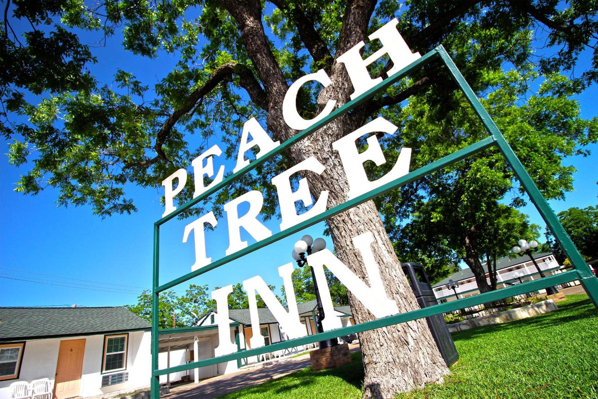 Peach Tree Inn & Suites photo 21