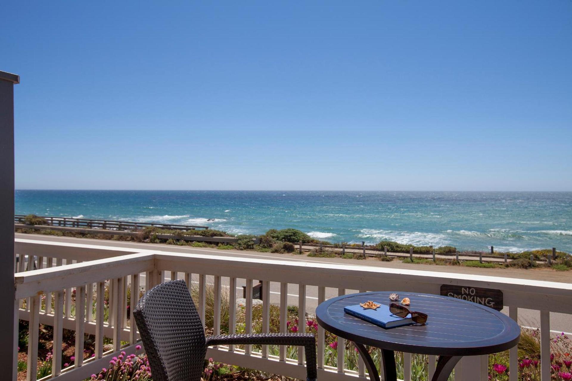 Sand Pebbles Inn photo 10