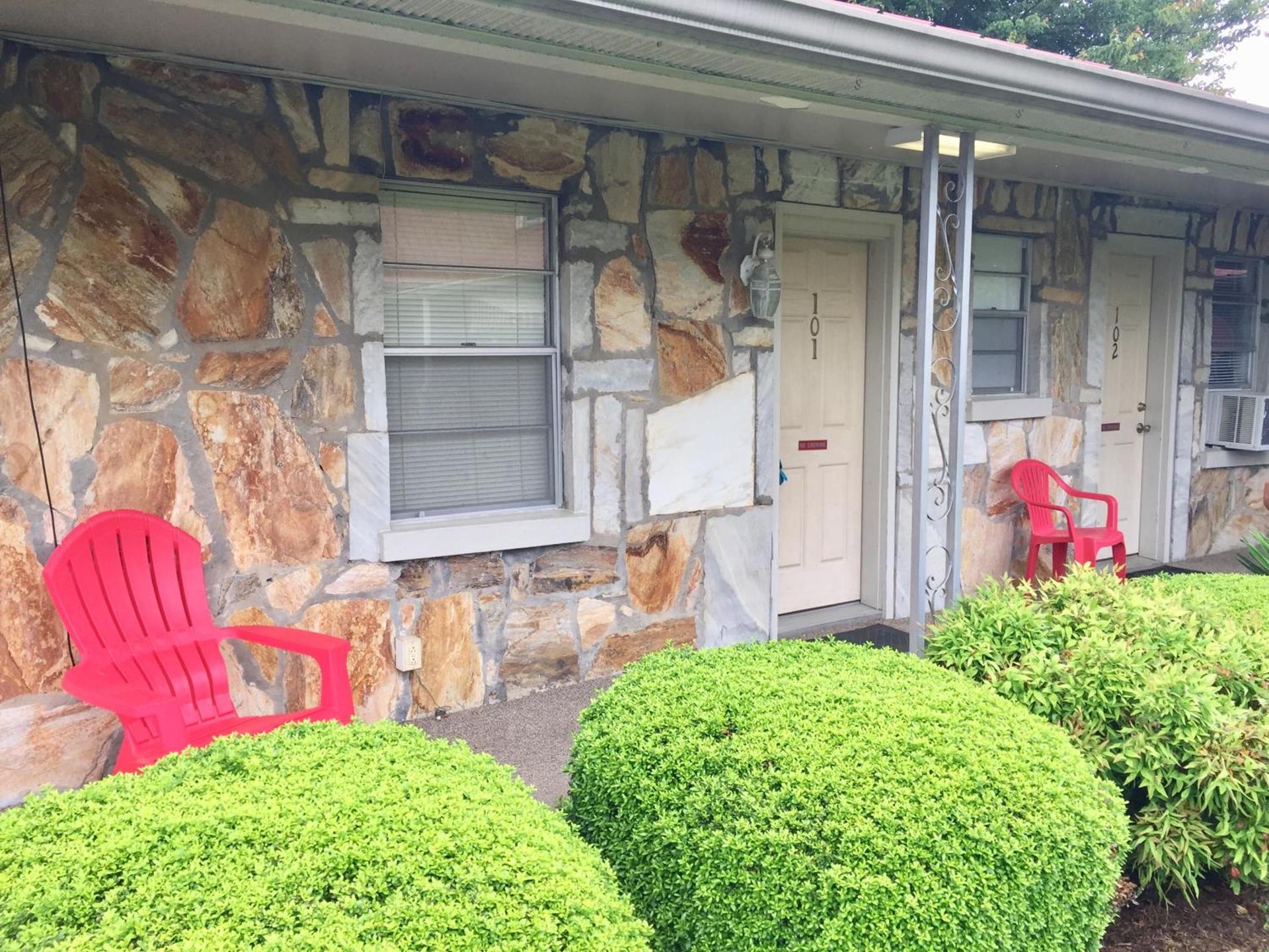 Phillips Historic Motel & Cottages photo 66