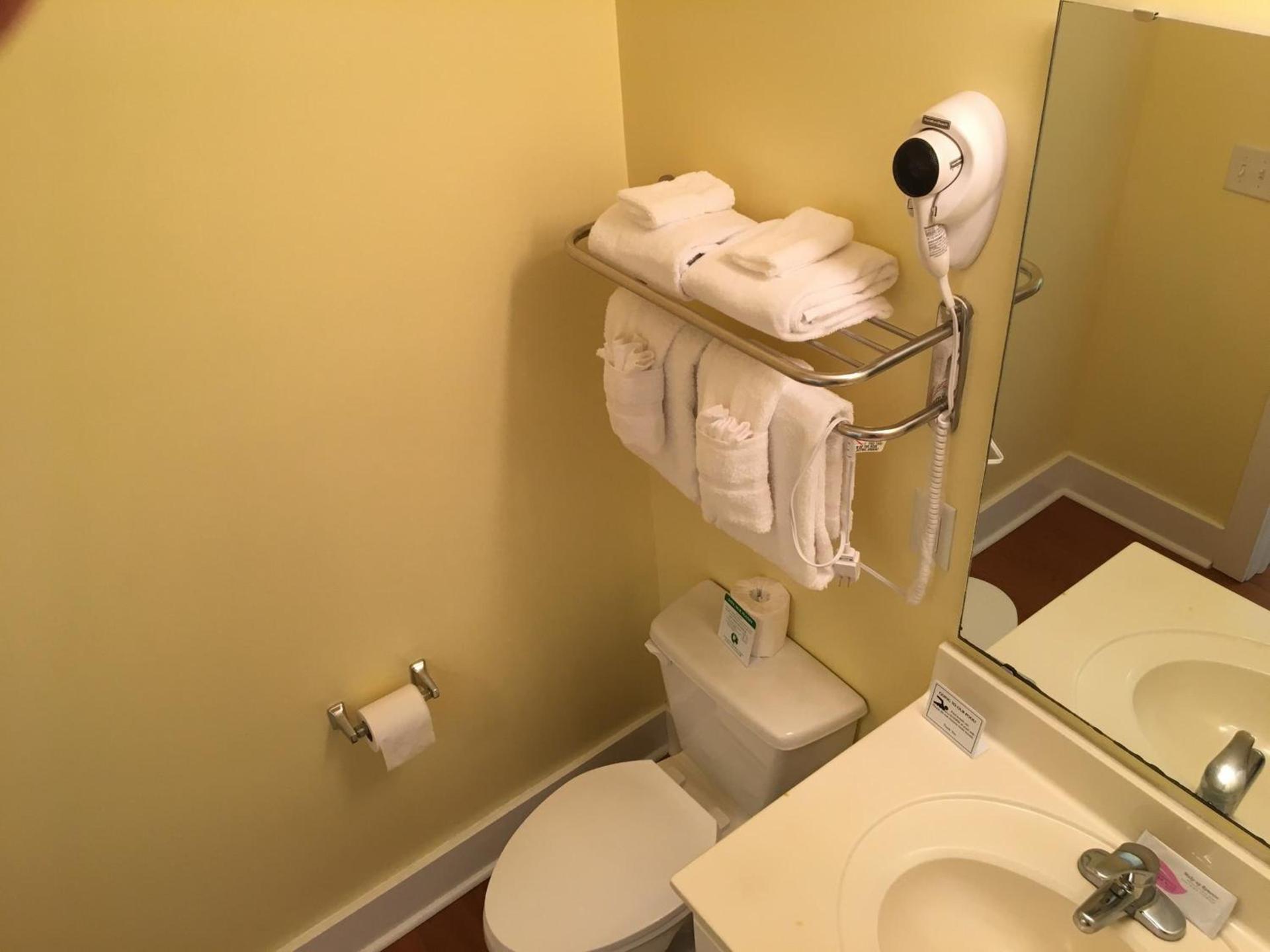 Topsail Shores Inn photo 14