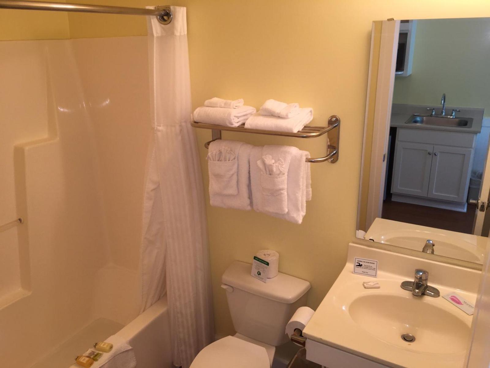 Topsail Shores Inn photo 16