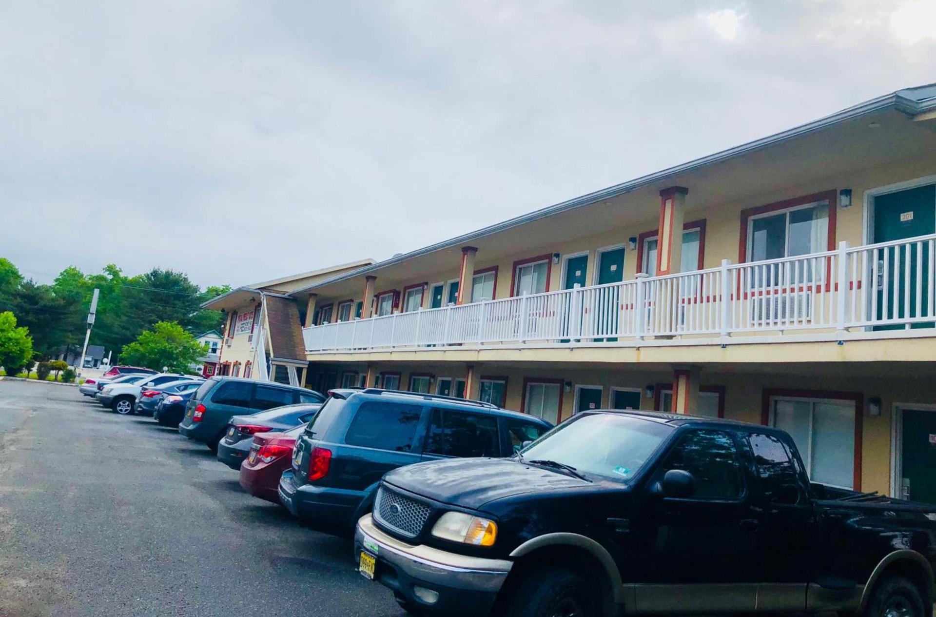 Economy Motel photo 9