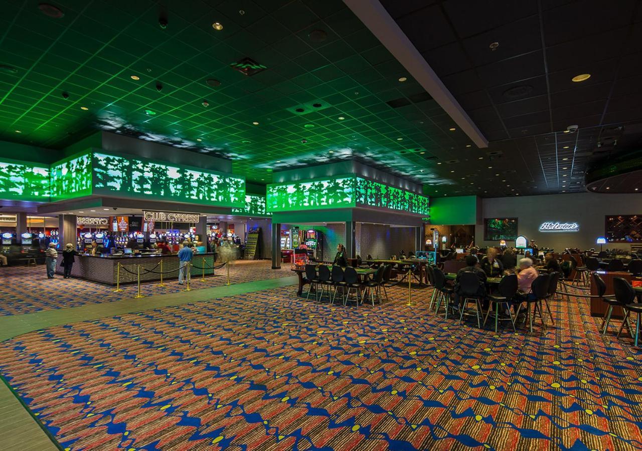 Cypress Bayou Casino Hotel photo 2