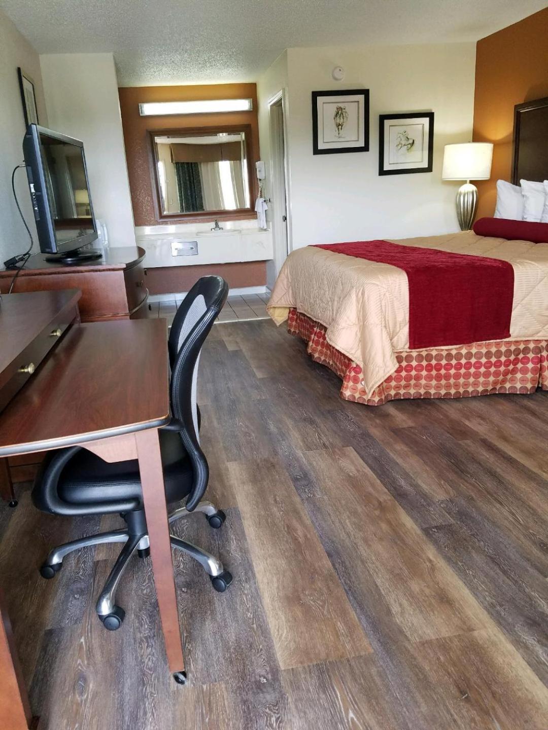 Royal Inn photo 19