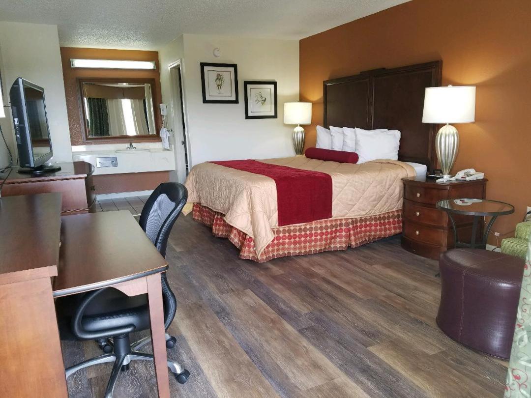 Royal Inn photo 30