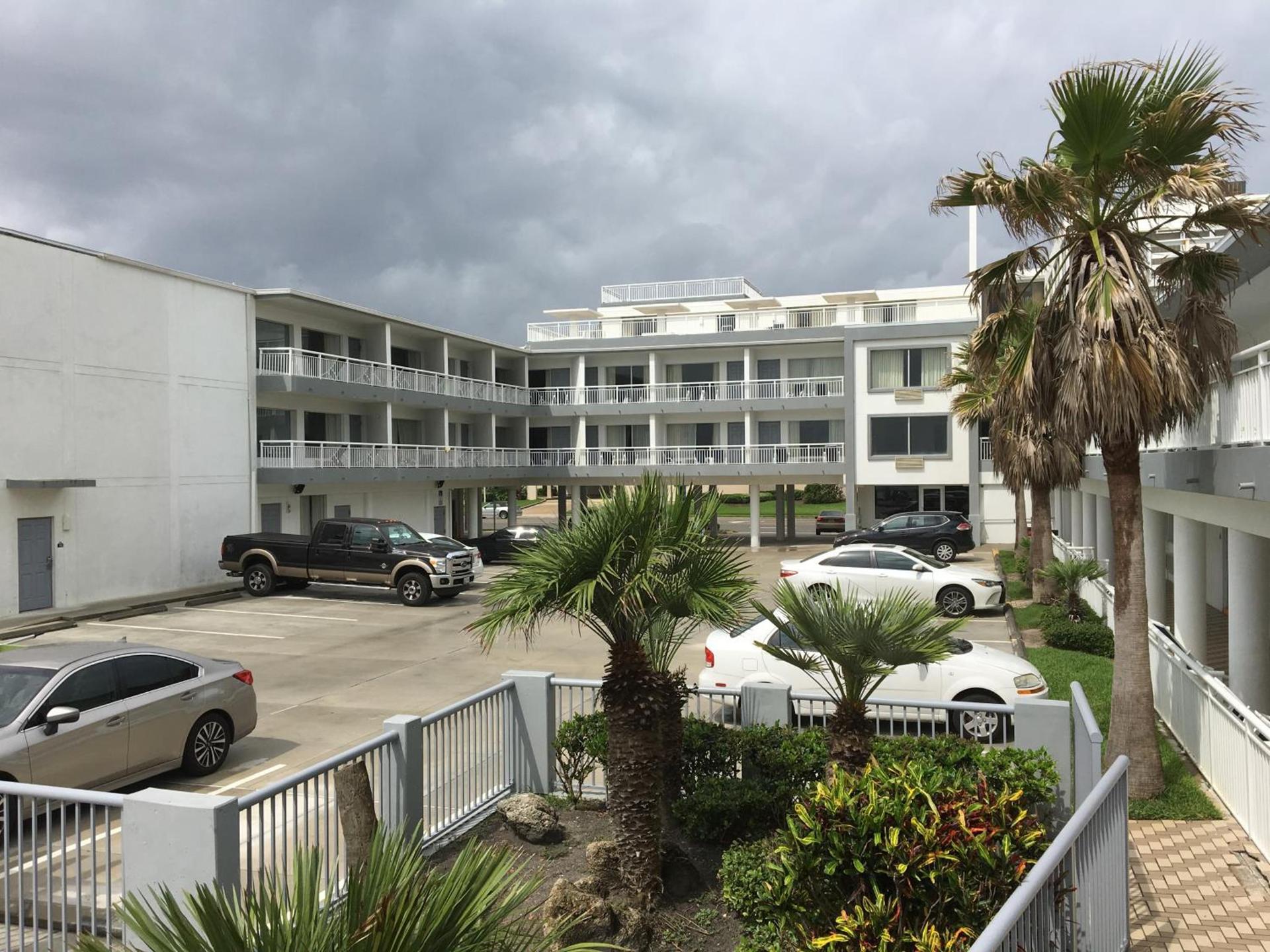 Arya Blu Inn and Suites photo 22