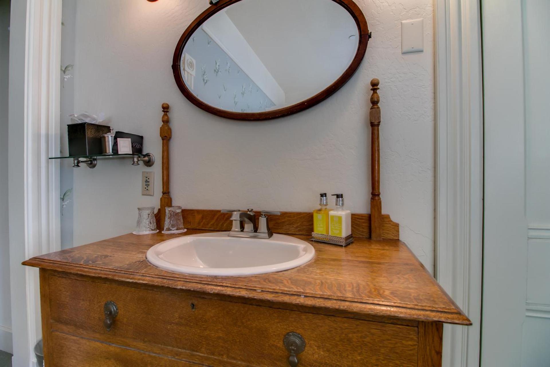 Winchester Inn photo 42